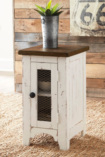 Wystfield Chairside End Table Signature Design by Ashley® Living Room