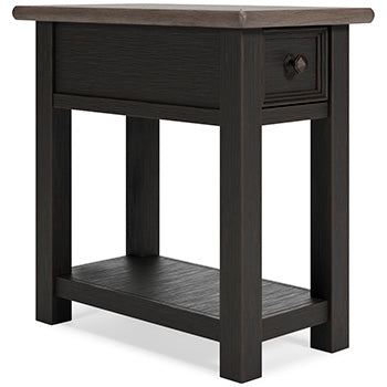 Tyler Creek Chairside End Table Signature Design by Ashley® Living Room
