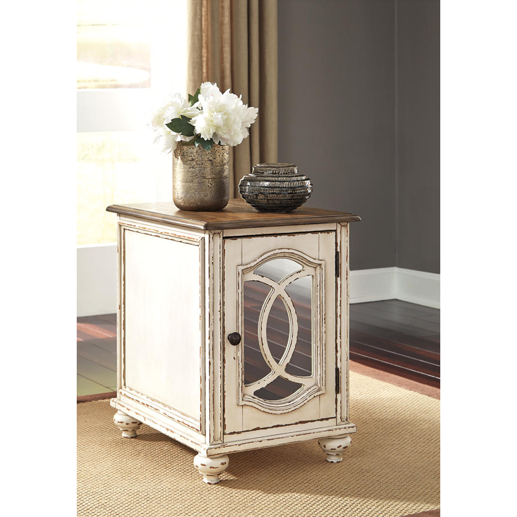 Realyn Chairside End Table Signature Design by Ashley® Living Room