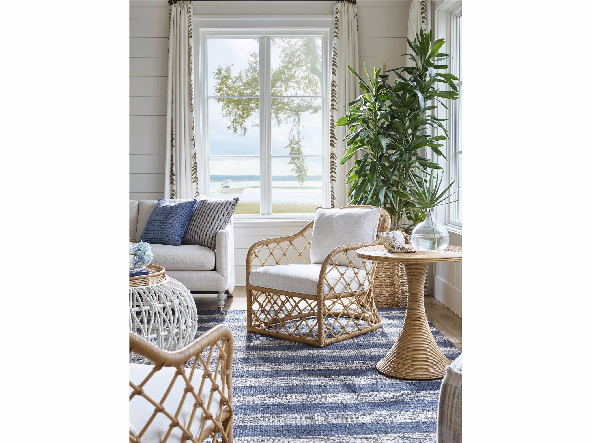 Universal Furniture Miramar Accent Chair — Getaway Collection