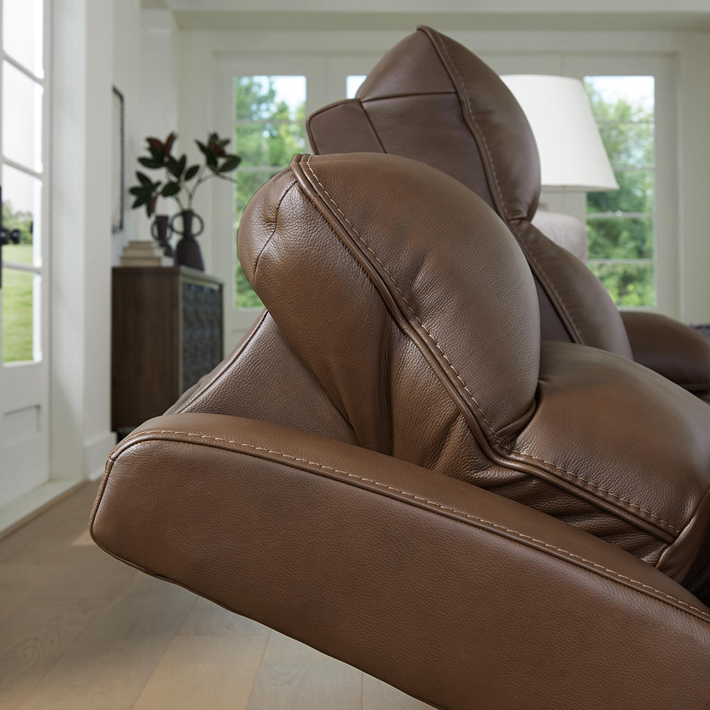 VonRyan Power Recliner Signature Design by Ashley® Living Room
