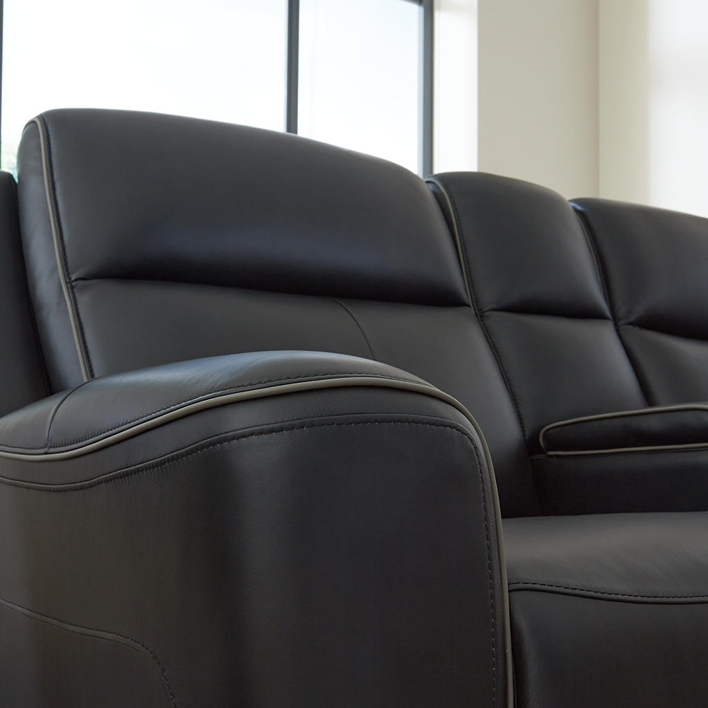 5Z-Comfort Power Reclining Loveseat with Console Signature Design by Ashley® Living Room