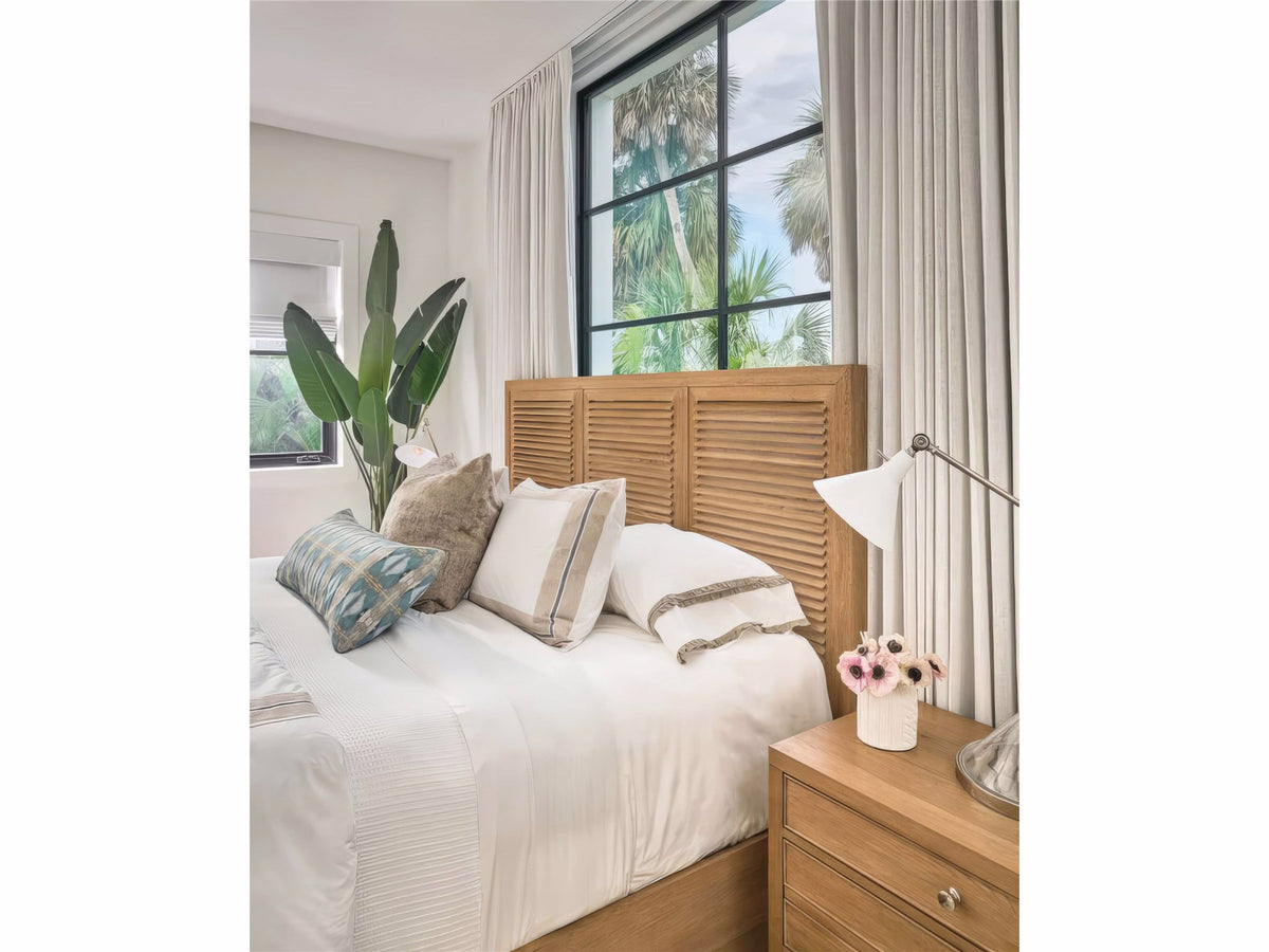 Universal Furniture Weekender Bed — Weekender Collection