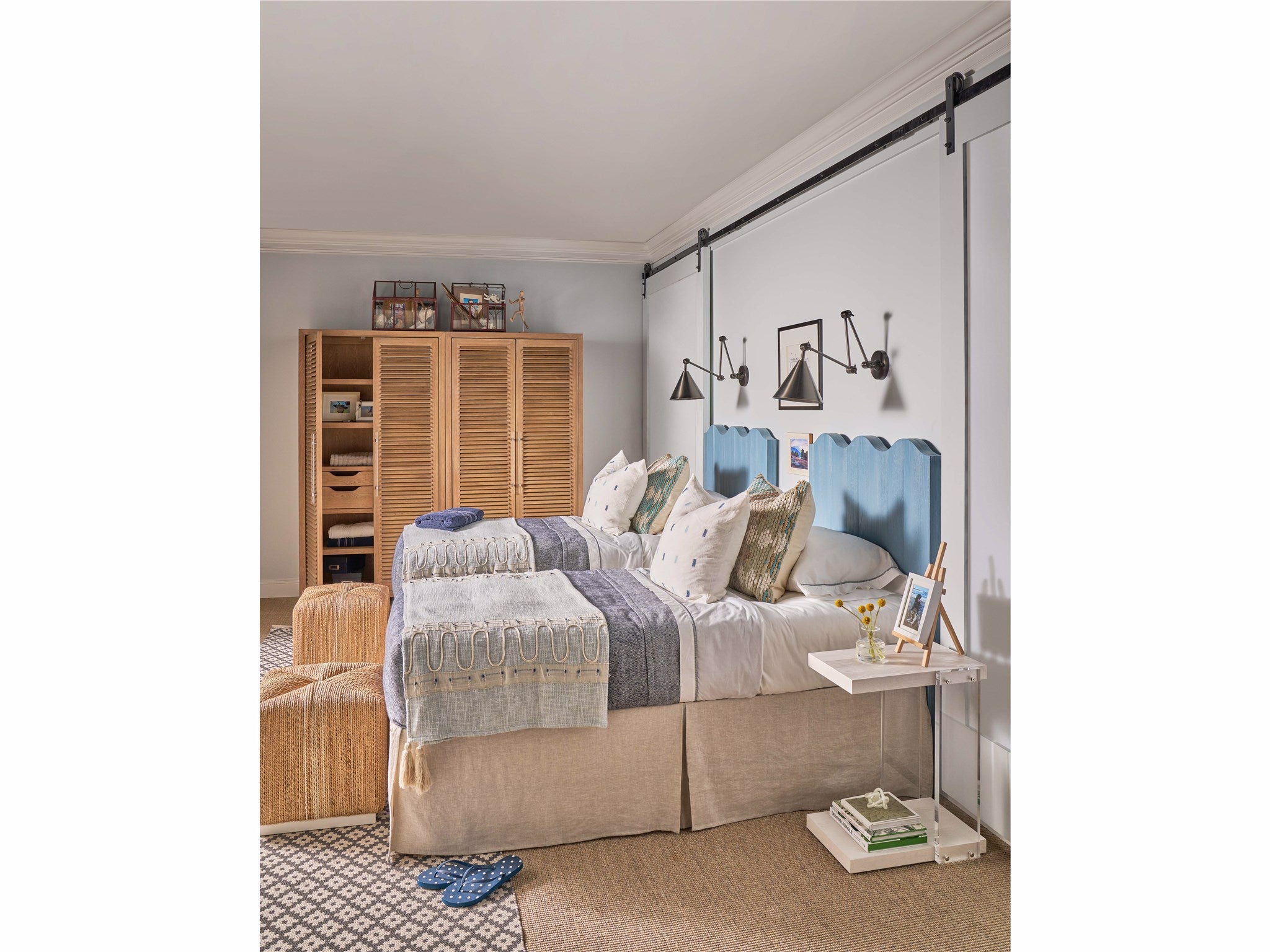 Universal Furniture St Kitts Accent Table — Weekender Collection