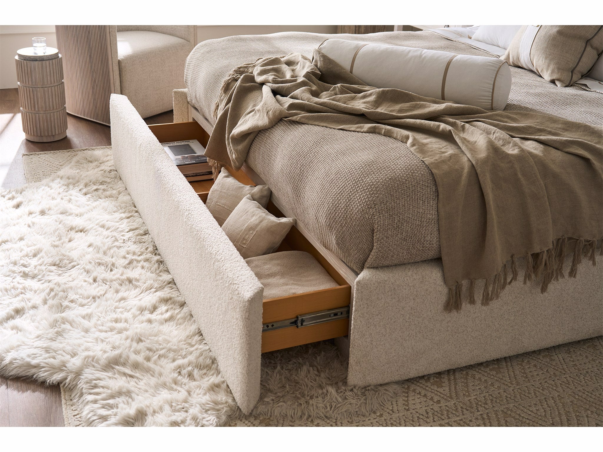 Universal Furniture Owen Storage Bed — Avaline Collection