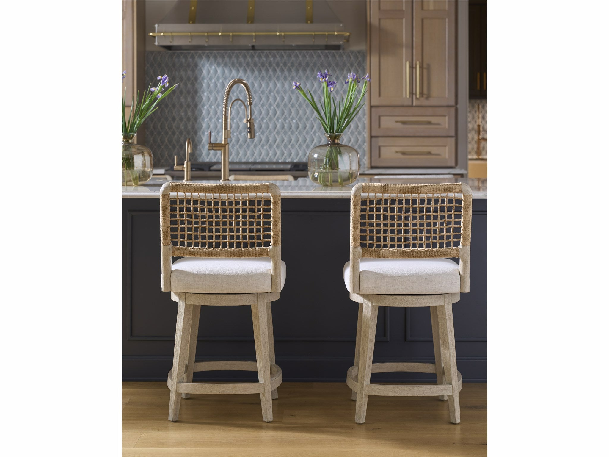 Universal Furniture Dockside Swivel Counter Stool — Oasis Collection