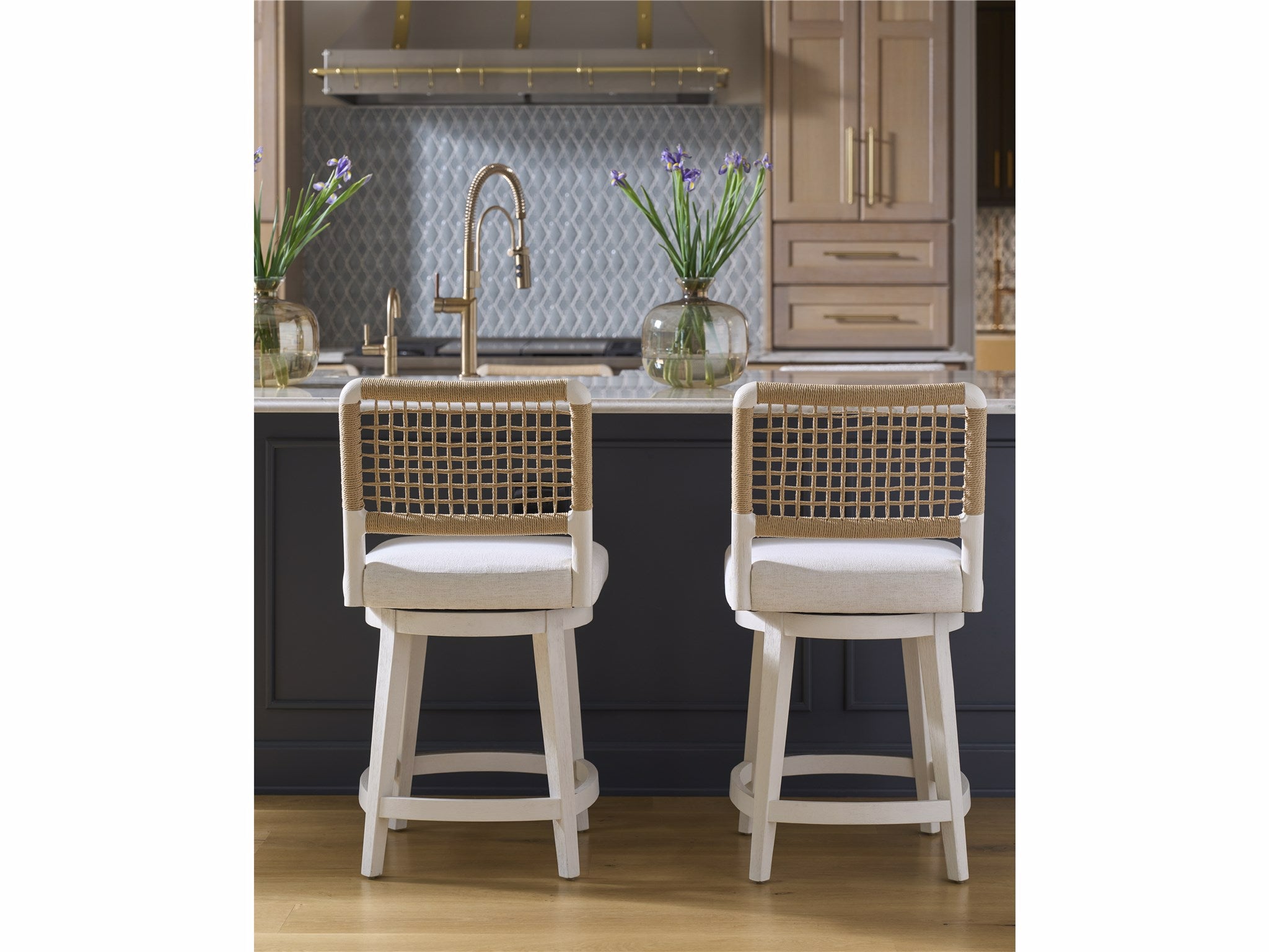 Universal Furniture Shoreline Swivel Counter Stool — Oasis Collection