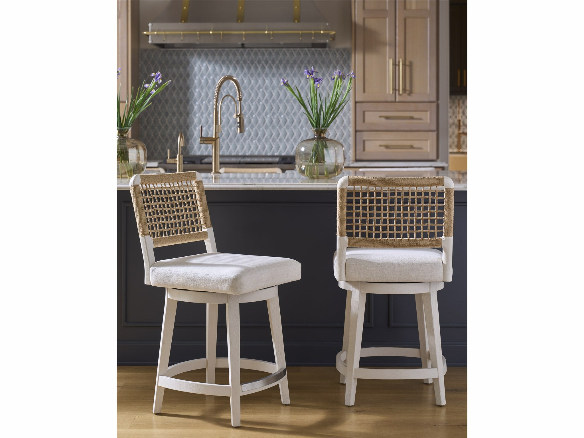 Universal Furniture Shoreline Swivel Counter Stool — Oasis Collection