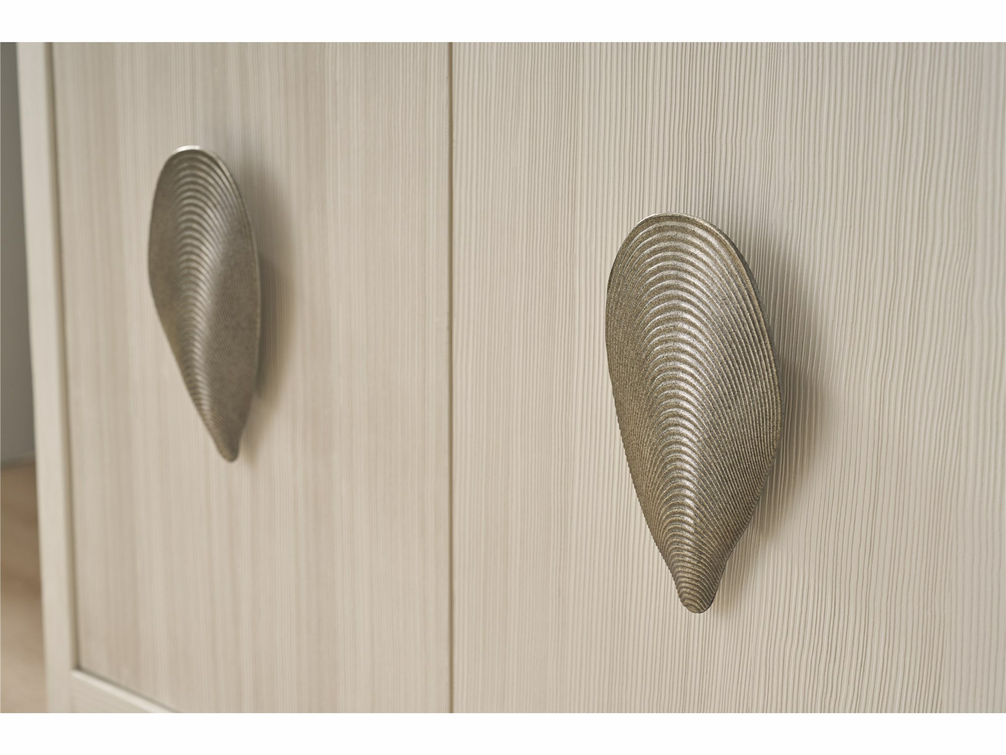 Universal Furniture Shoreline Chest — Oasis Collection