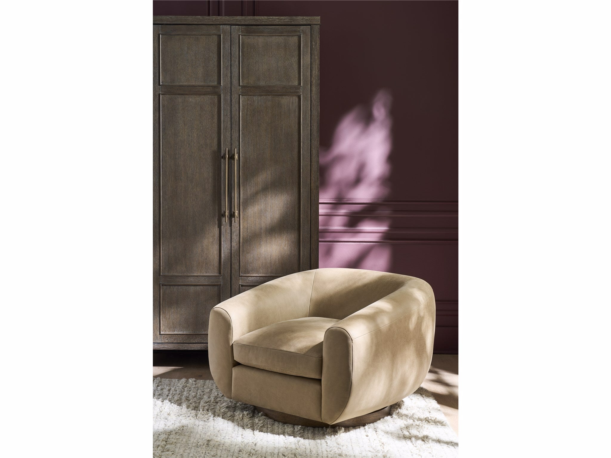 Universal Furniture Fitz Swivel Chair — Vail Toffee — Fitz Collection