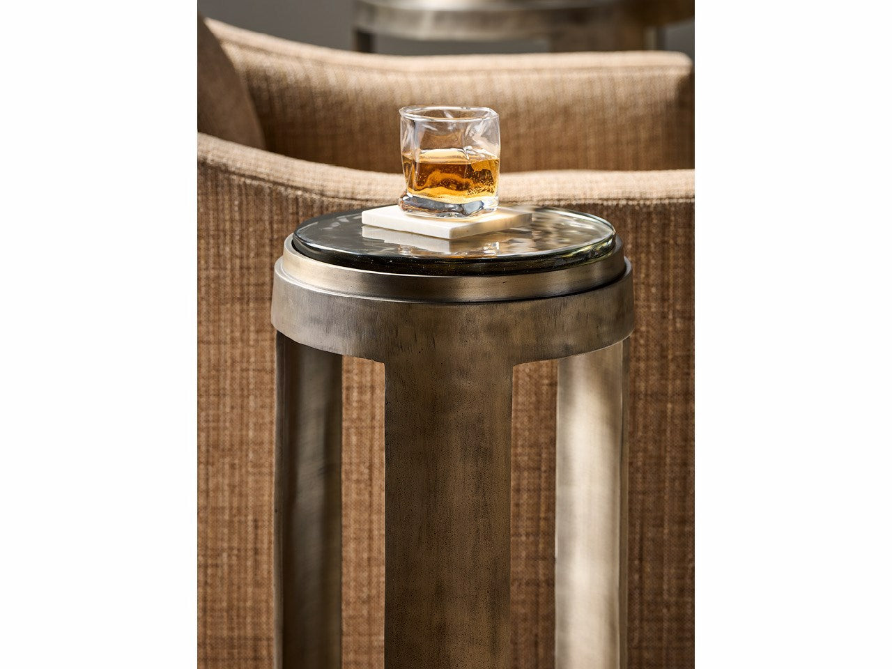 Universal Furniture Nuvola Drink Table — Modern Collection