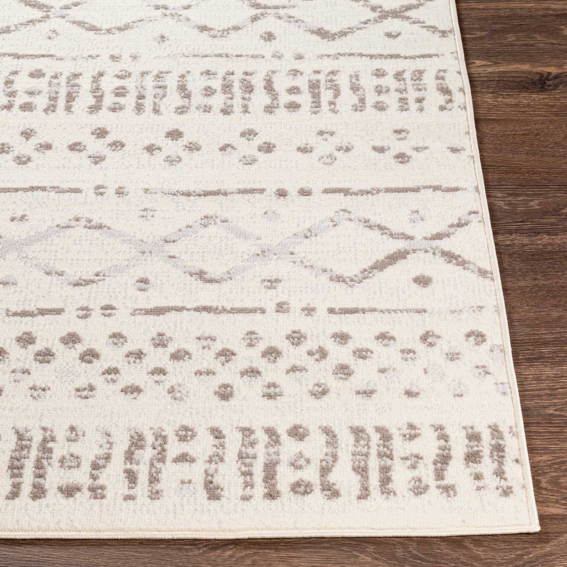 Pisa Machine Woven Rug Livabliss Pisa
