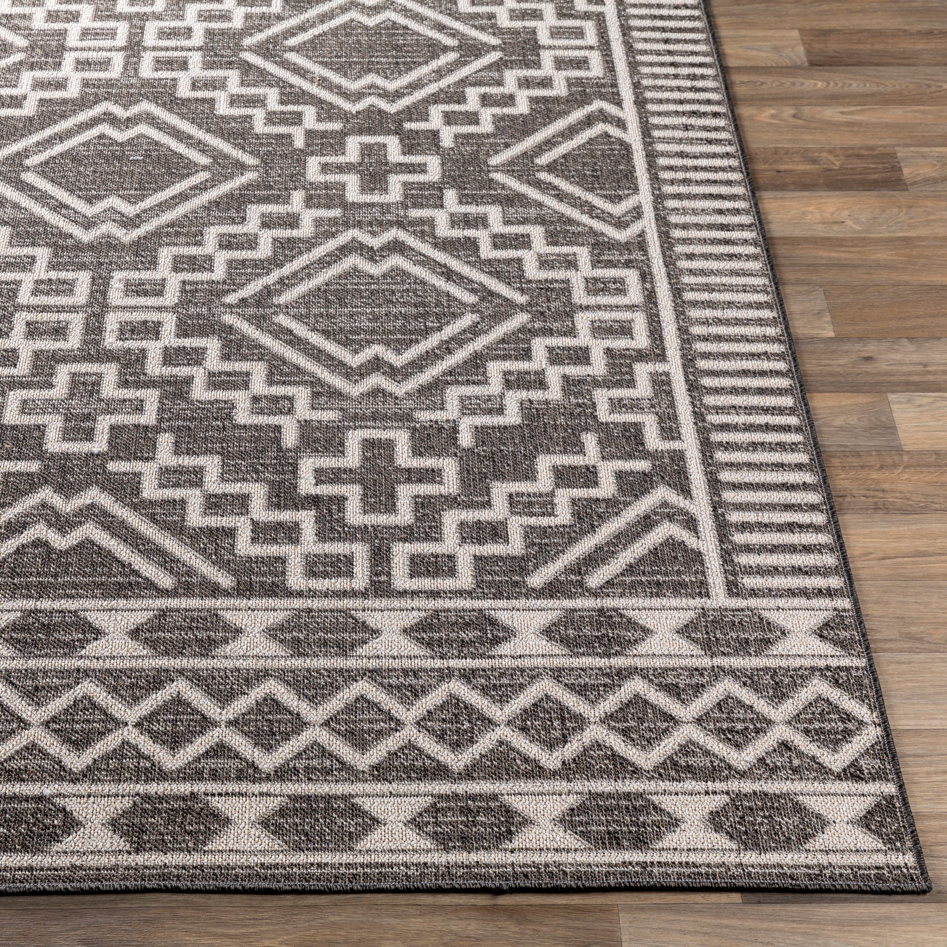 Veranda Machine Woven Rug Livabliss Veranda