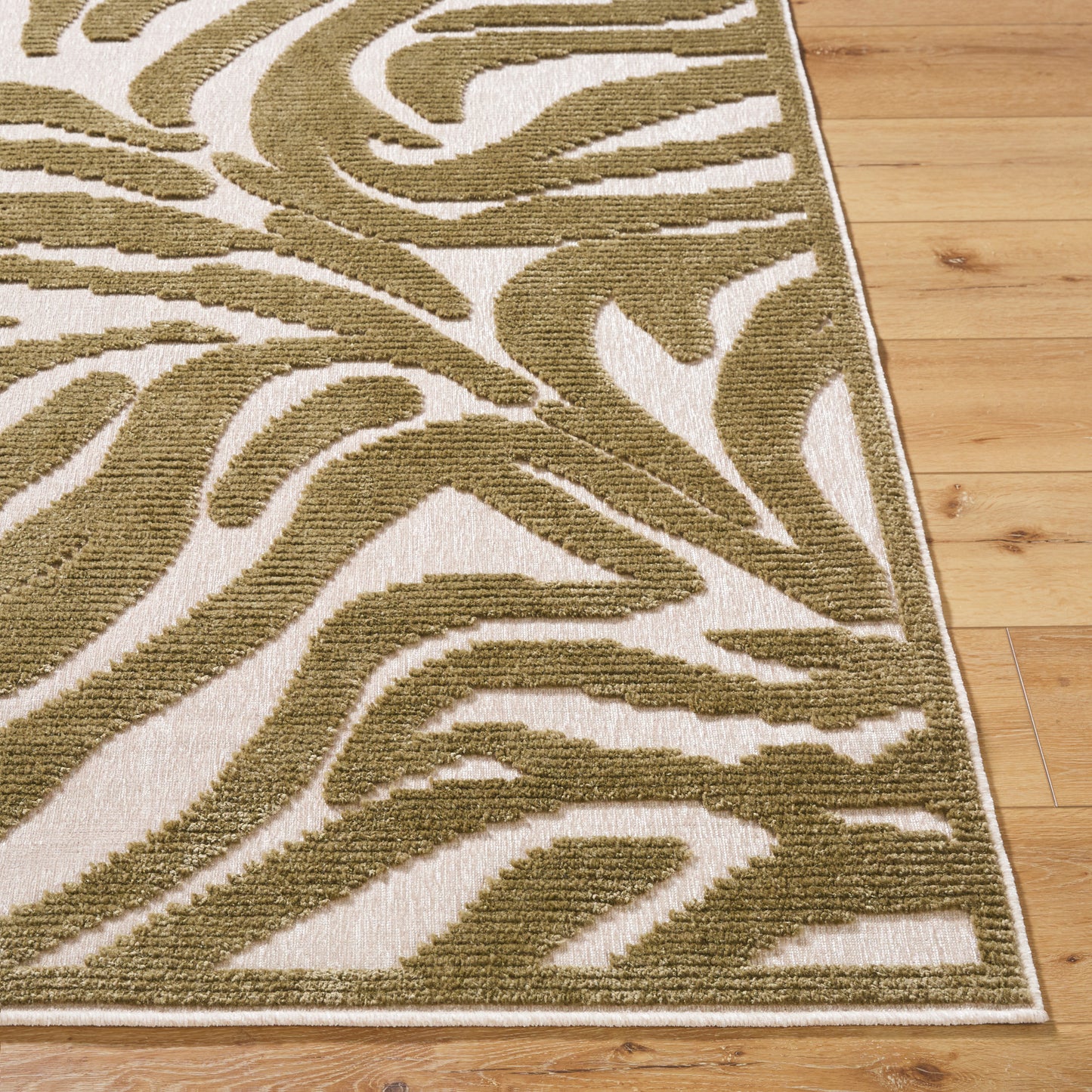 Lyna Machine Woven Rug Livabliss Lyna