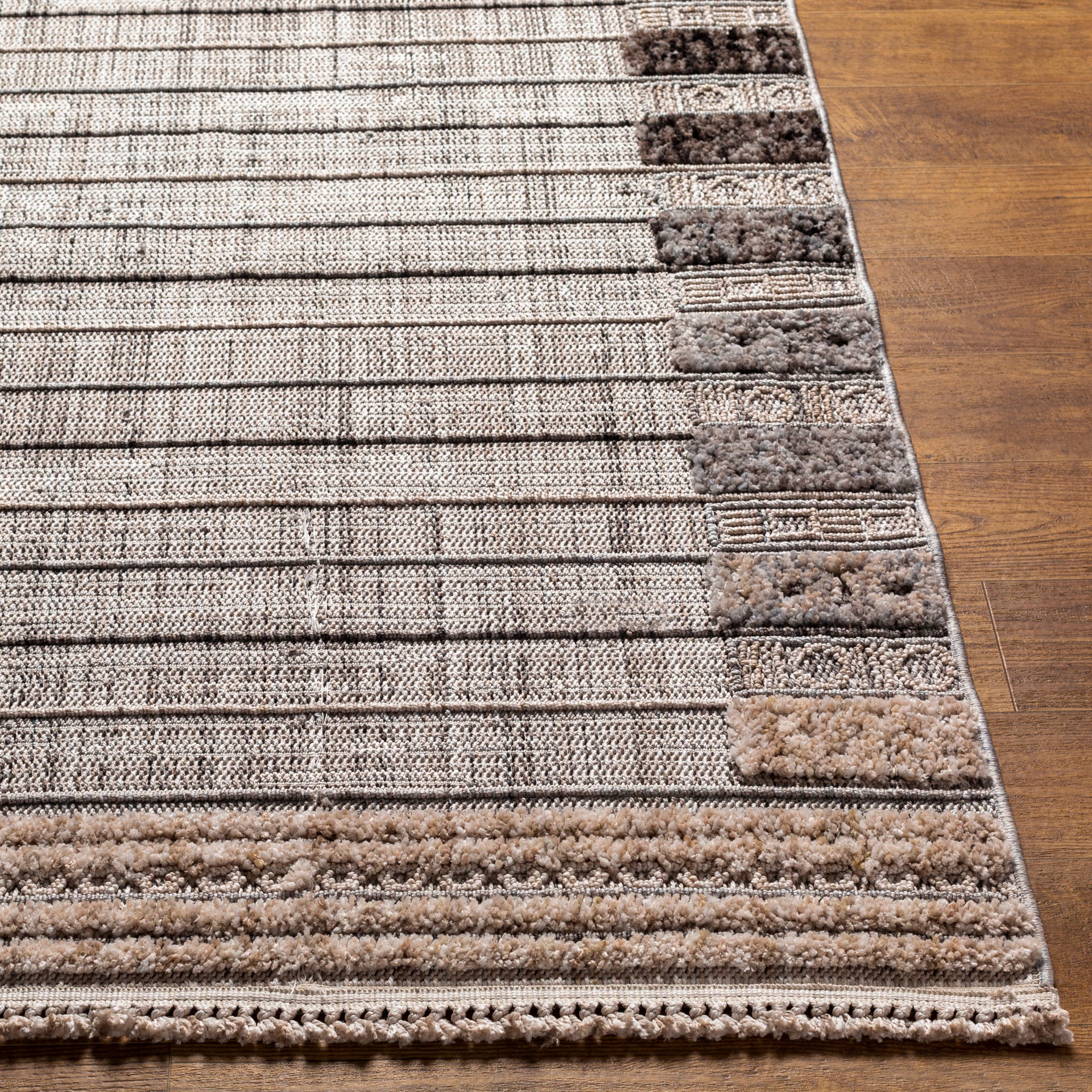 Zaragoza Machine Woven Rug Livabliss Zaragoza