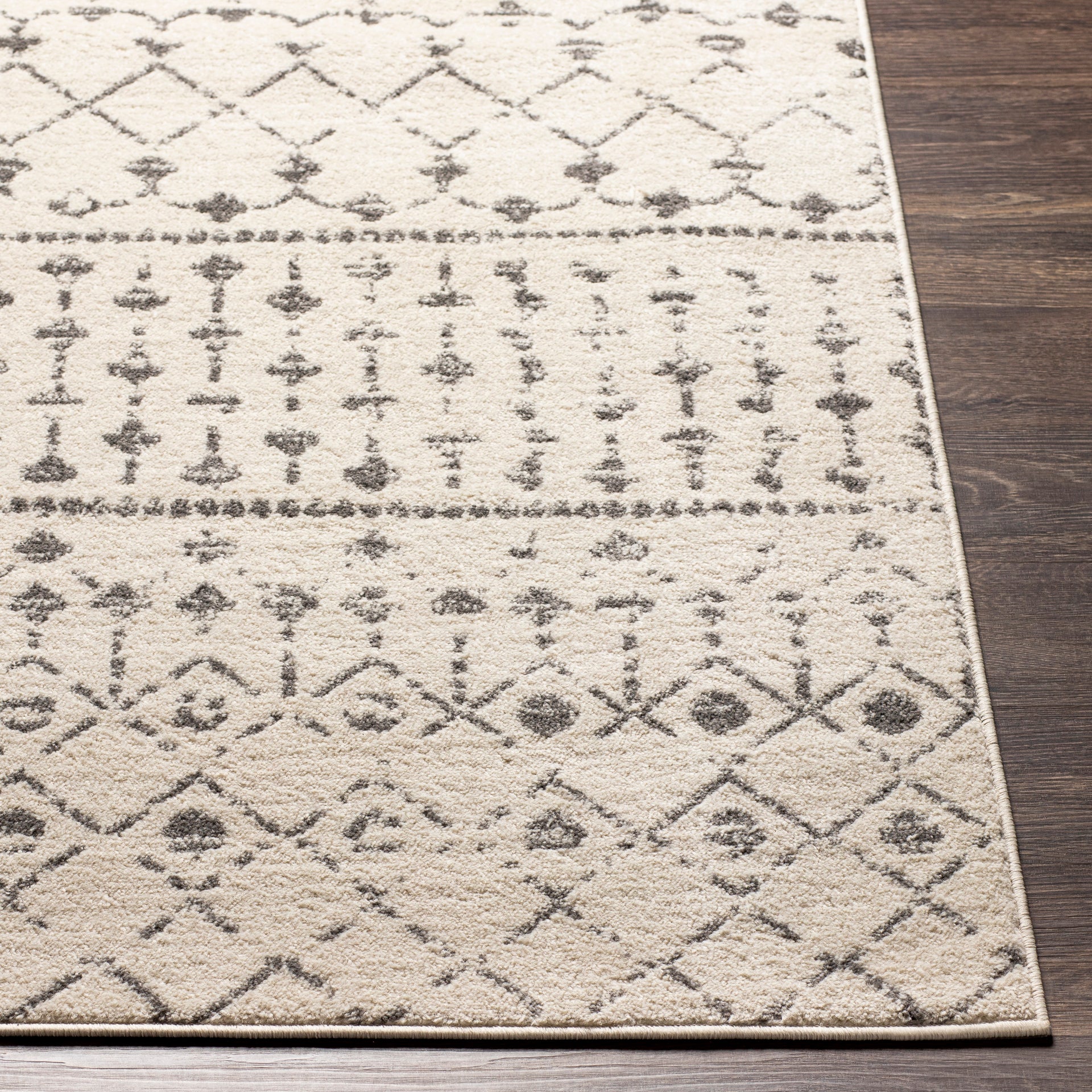 Tevazu Machine Woven Rug Livabliss Tevazu