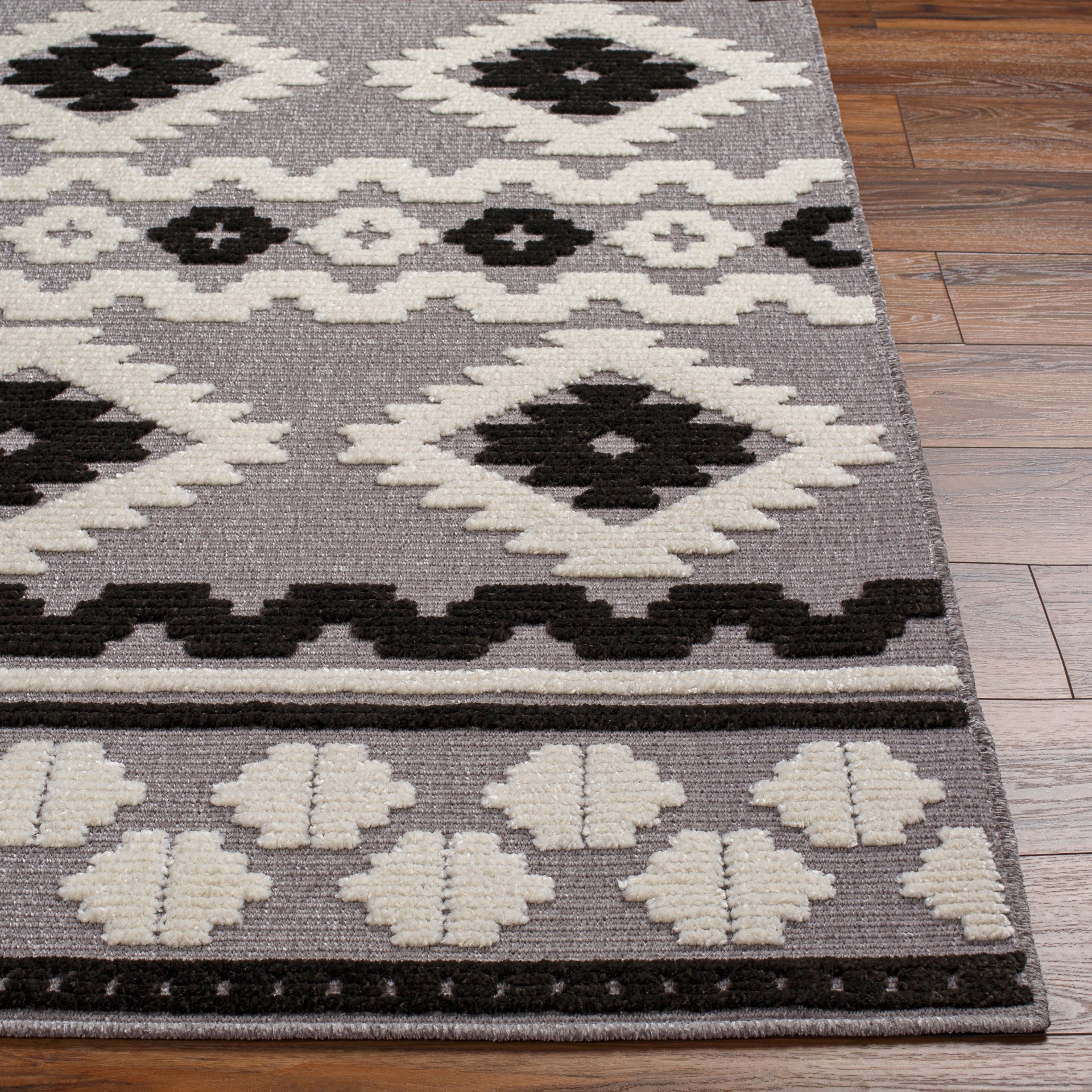 Lyna Machine Woven Rug Livabliss Lyna