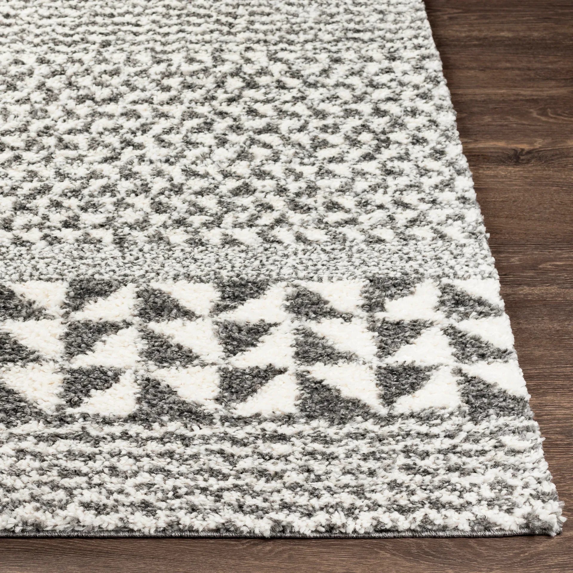 Deluxe Shag Machine Woven Rug Livabliss Deluxe Shag