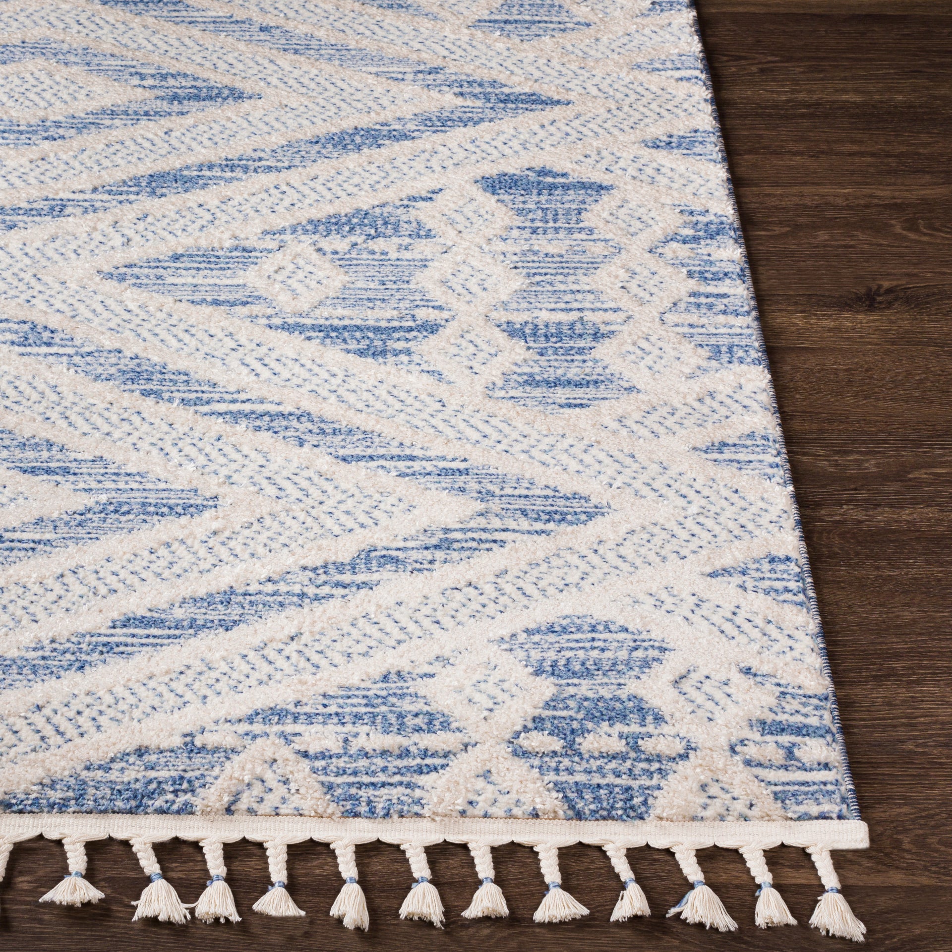 Valencia Machine Woven Rug Livabliss Valencia
