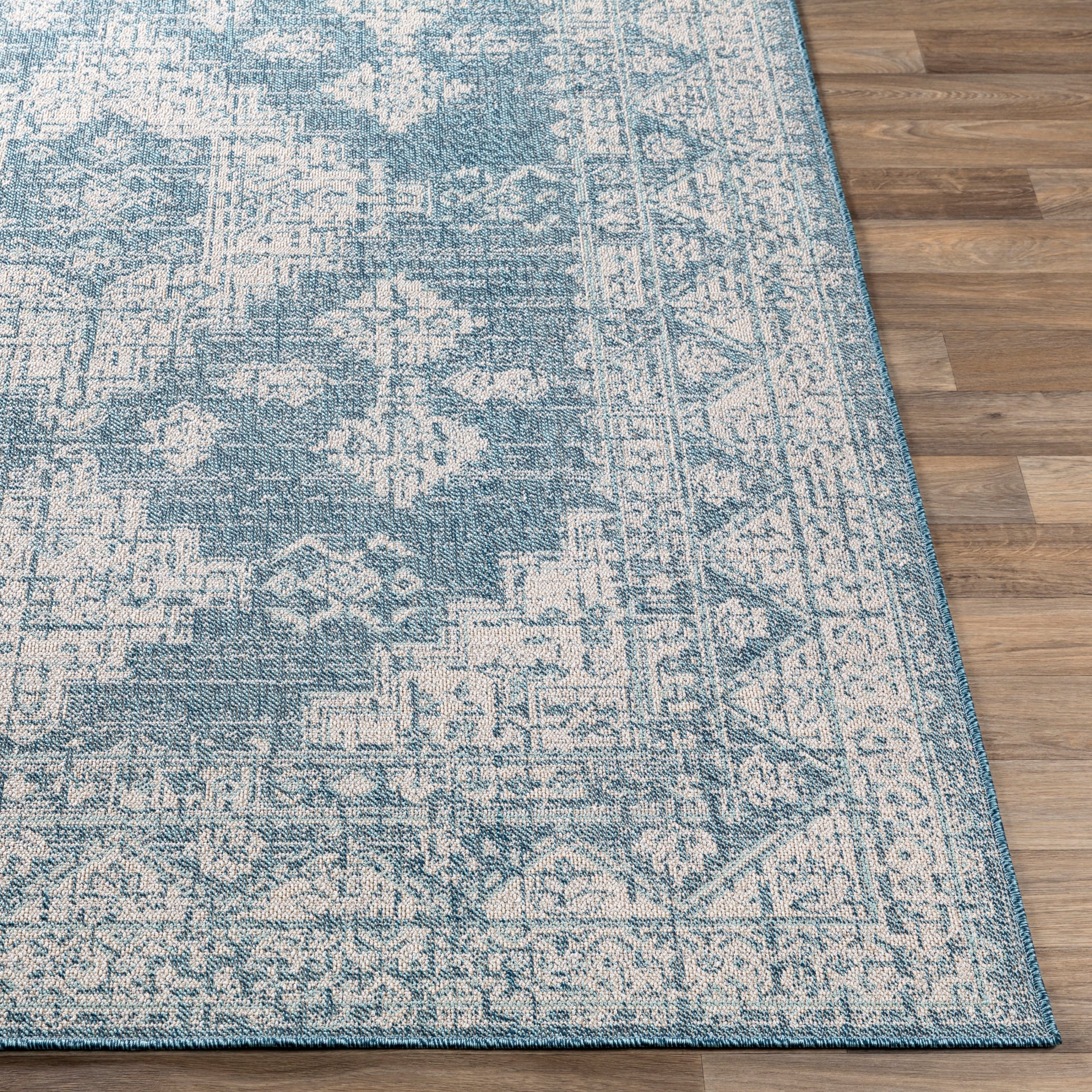 Veranda Machine Woven Rug Livabliss Veranda