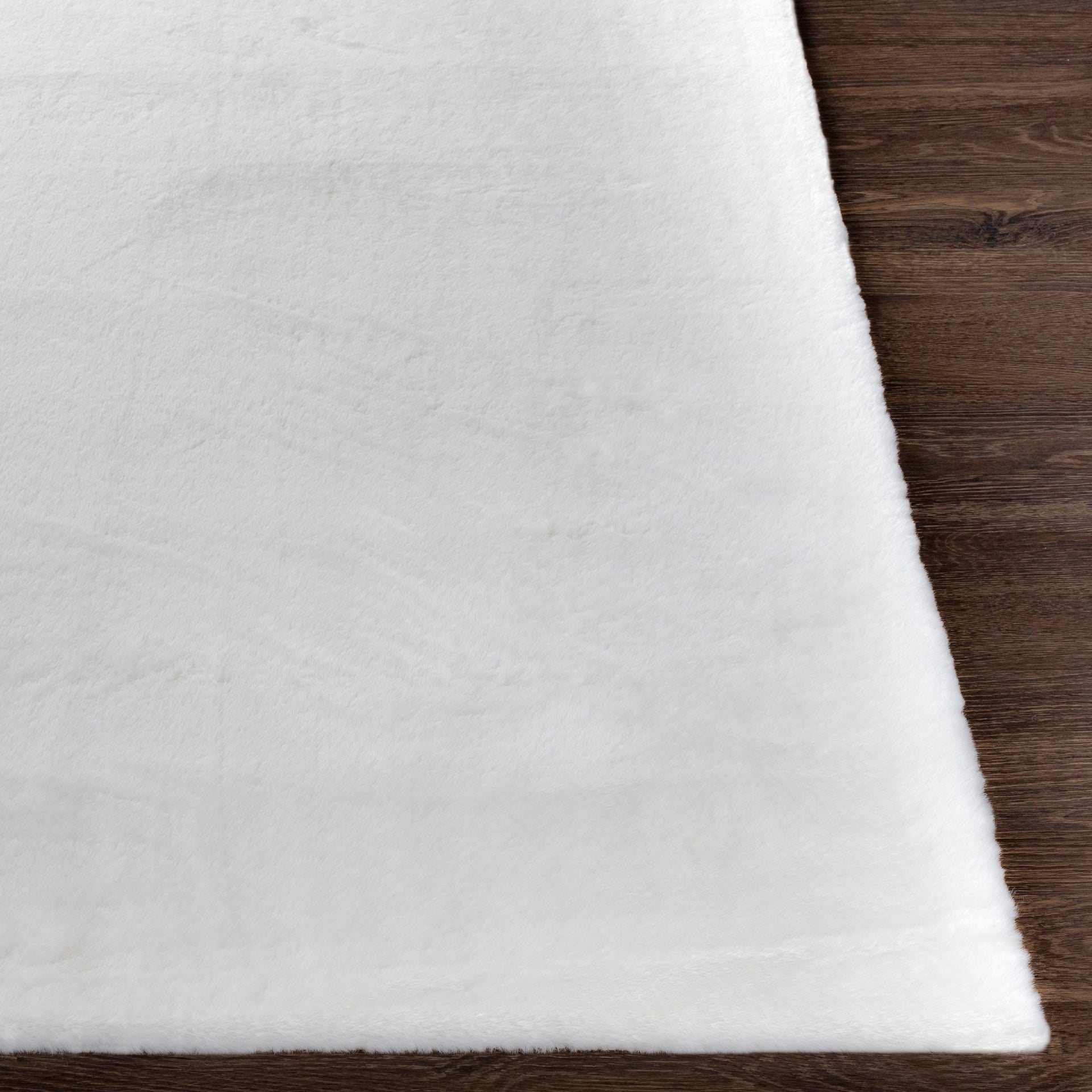 Lapine Machine Woven Rug Livabliss Lapine