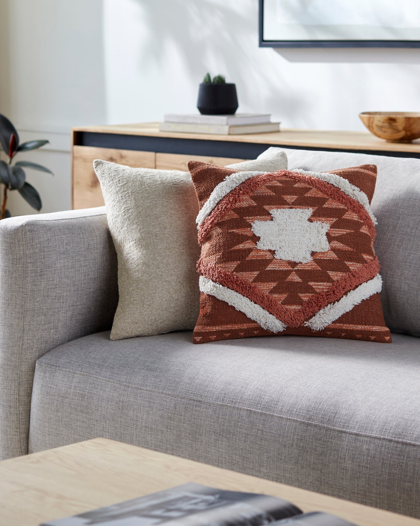 Lachlan Accent Pillow Livabliss Lachlan