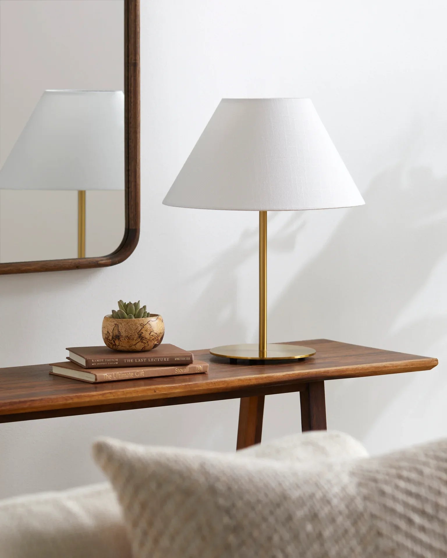 Damita Accent Table Lamp Livabliss Damita