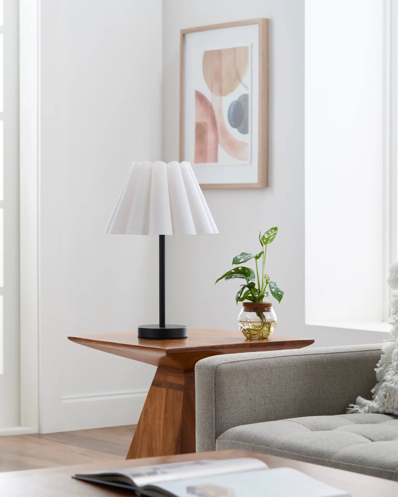 Leynar Accent Table Lamp Livabliss Leynar