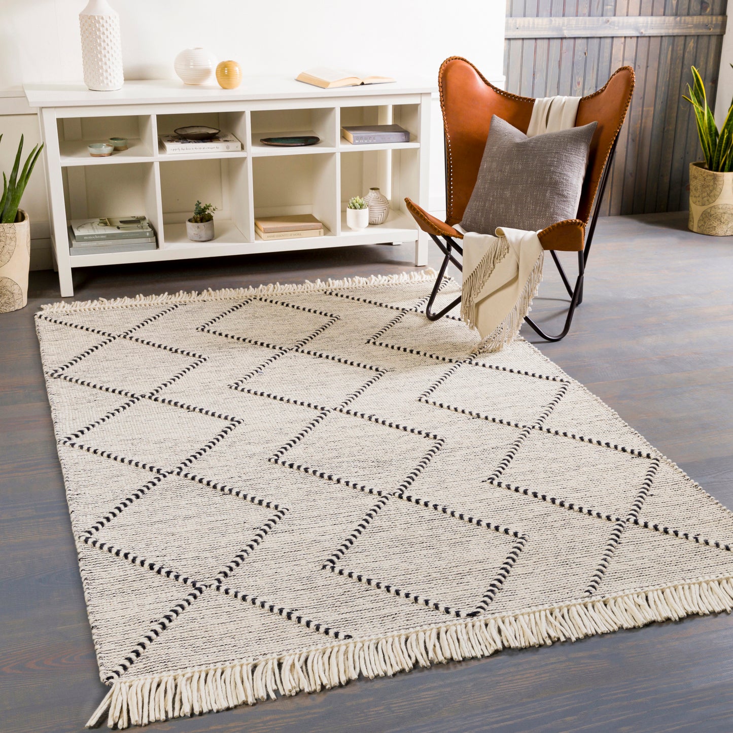 Uttar Handmade Rug Livabliss Uttar