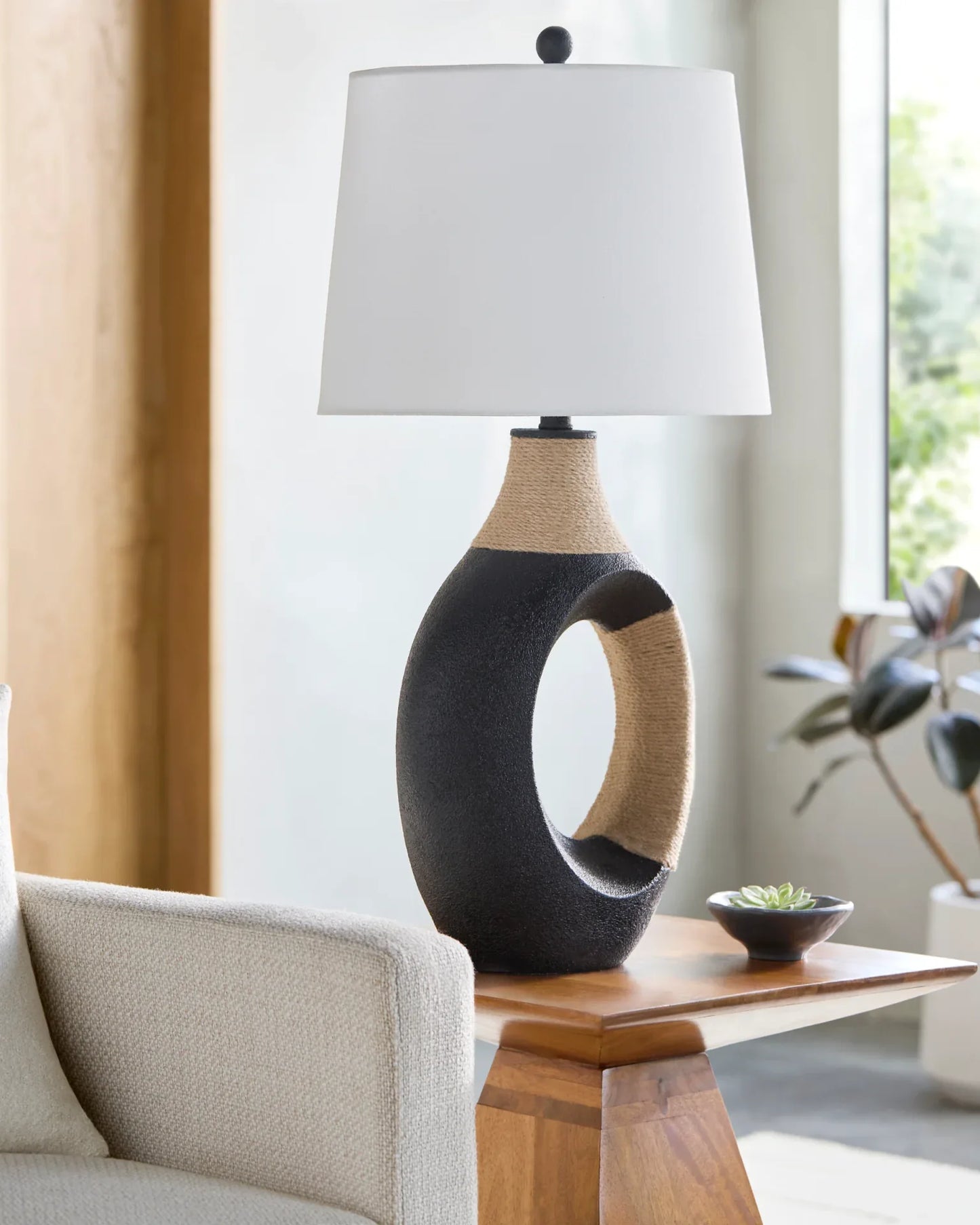 Taiyan Accent Table Lamp Livabliss Taiyan