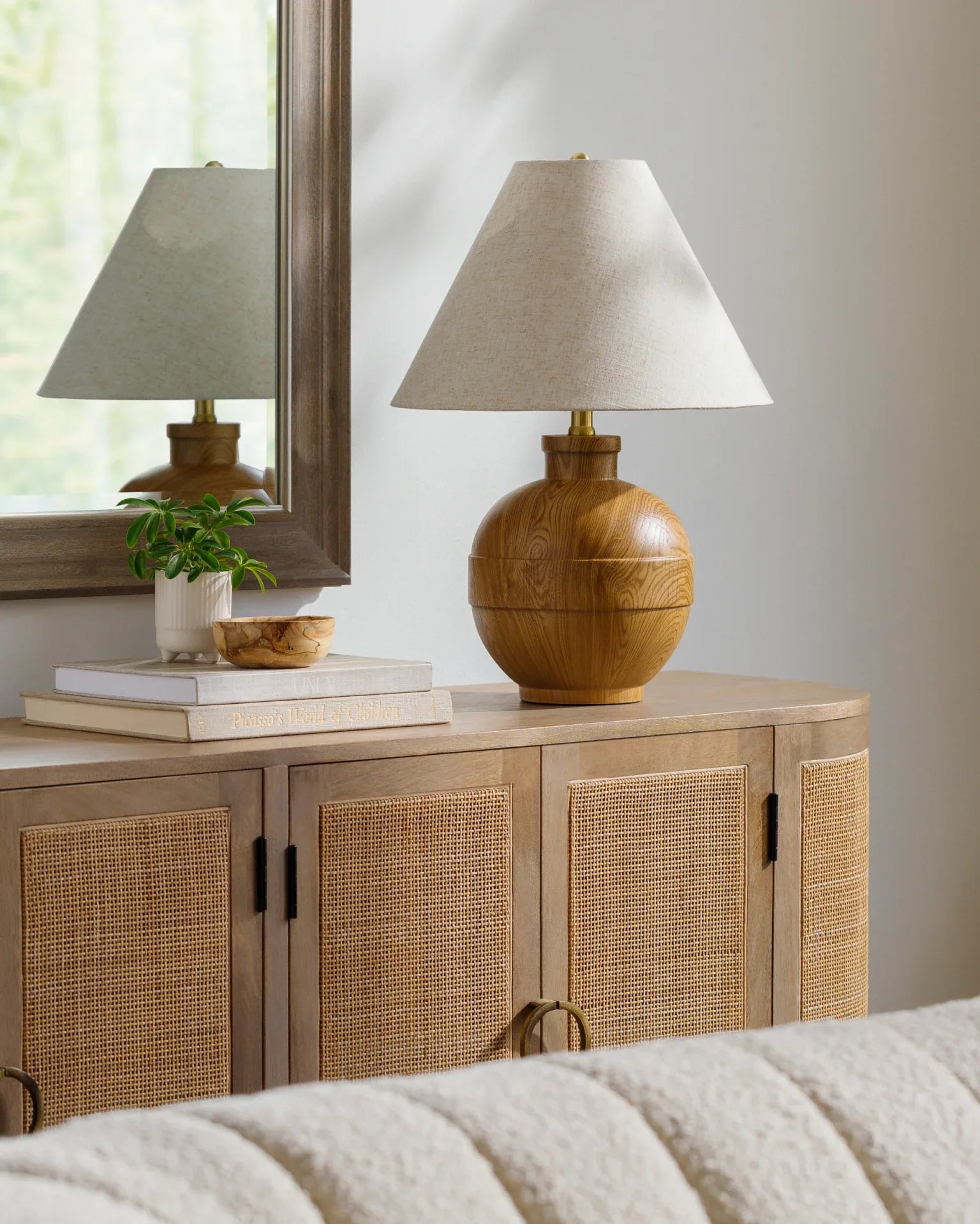 Lommi Accent Table Lamp Livabliss Lommi
