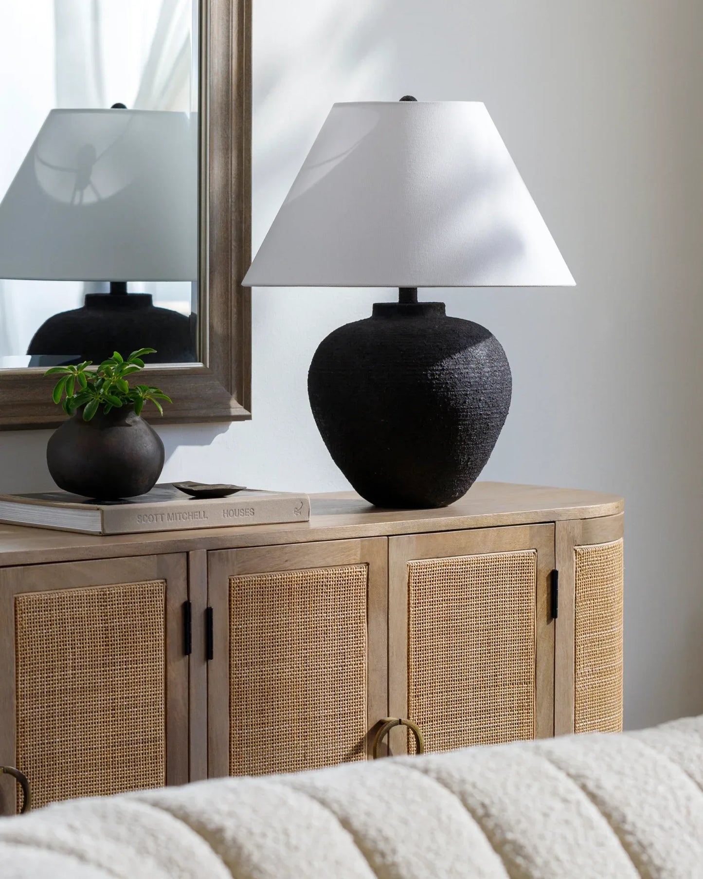 Kaliyu Accent Table Lamp Livabliss Kaliyu