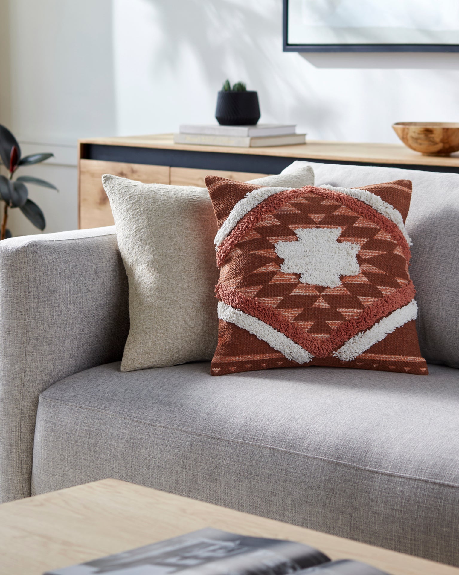 Lachlan Accent Pillow Livabliss Lachlan