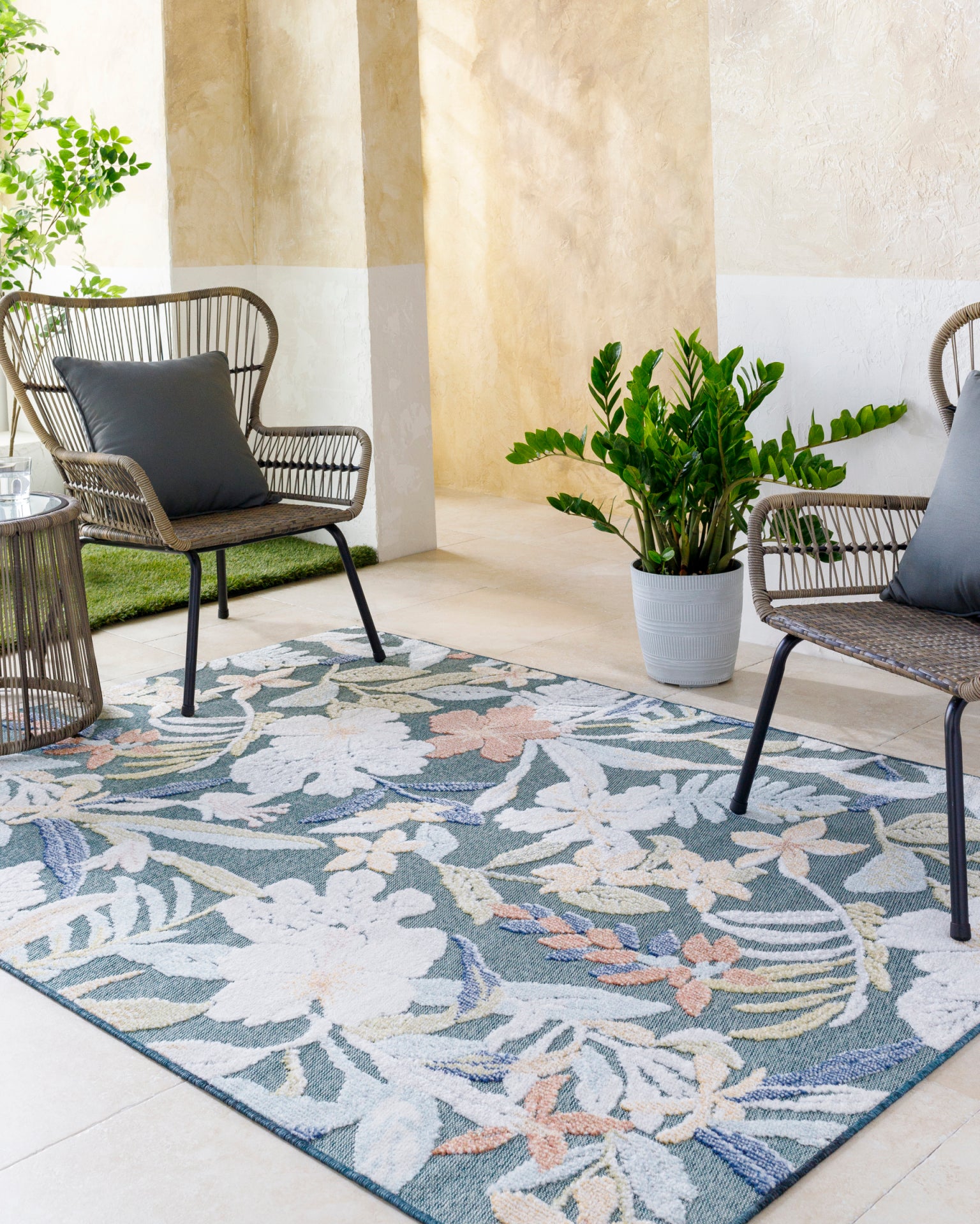 Lakeside Machine Woven Rug Livabliss Lakeside