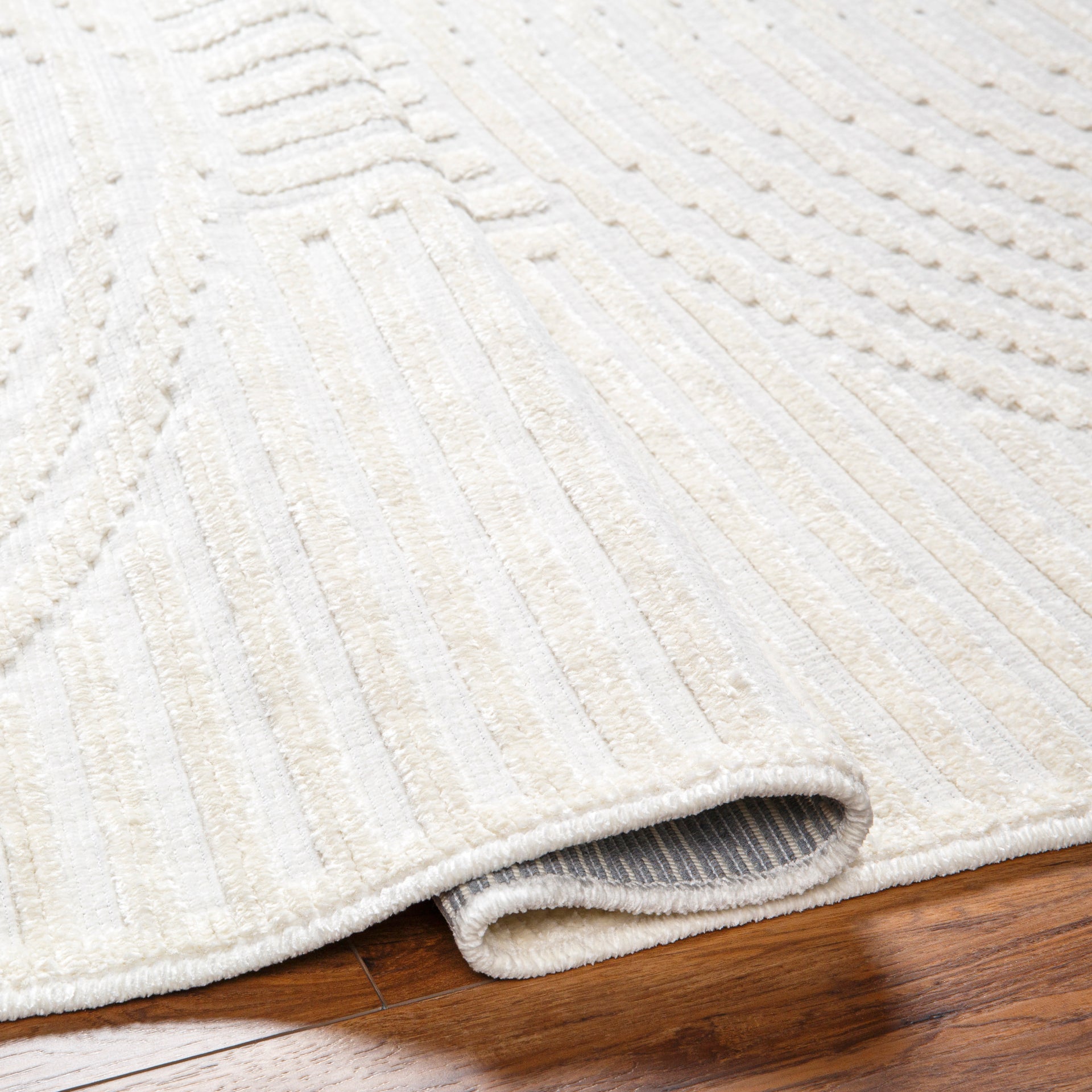 Lyna Machine Woven Rug Livabliss Lyna