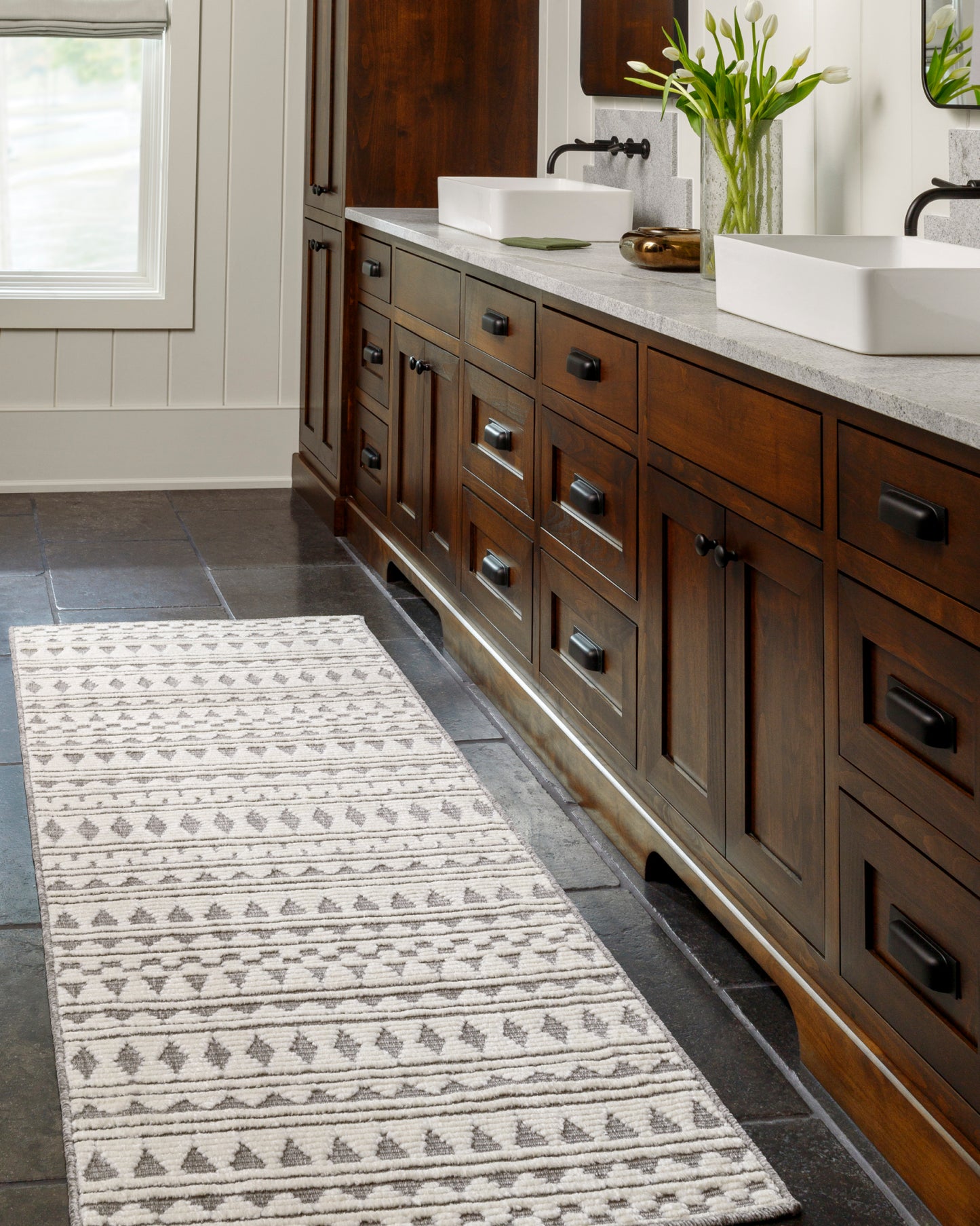 Lyna Machine Woven Rug Livabliss Lyna
