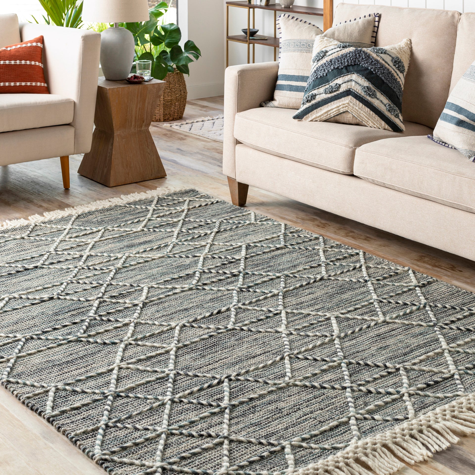 Lucia Handmade Rug Livabliss Lucia