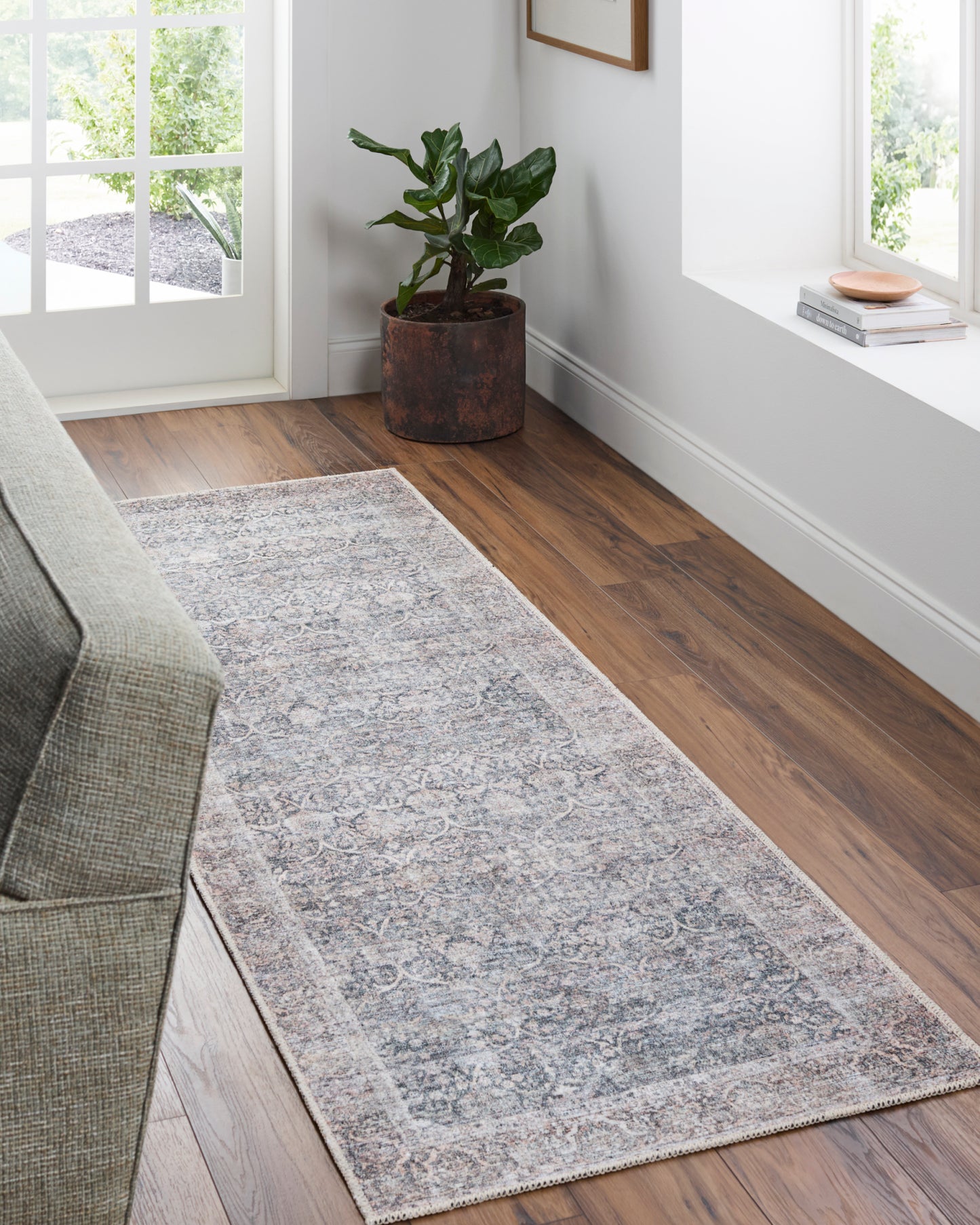 Lorelai Machine Woven Rug Vivir X Livabliss Lorelai