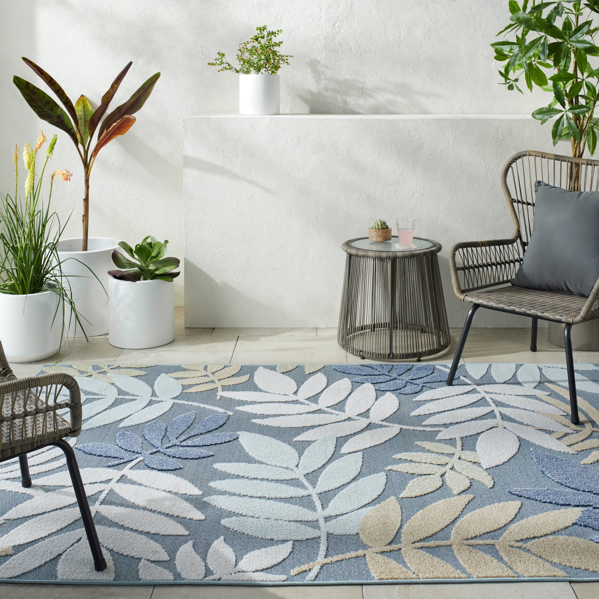 Lakeside Machine Woven Rug Livabliss Lakeside