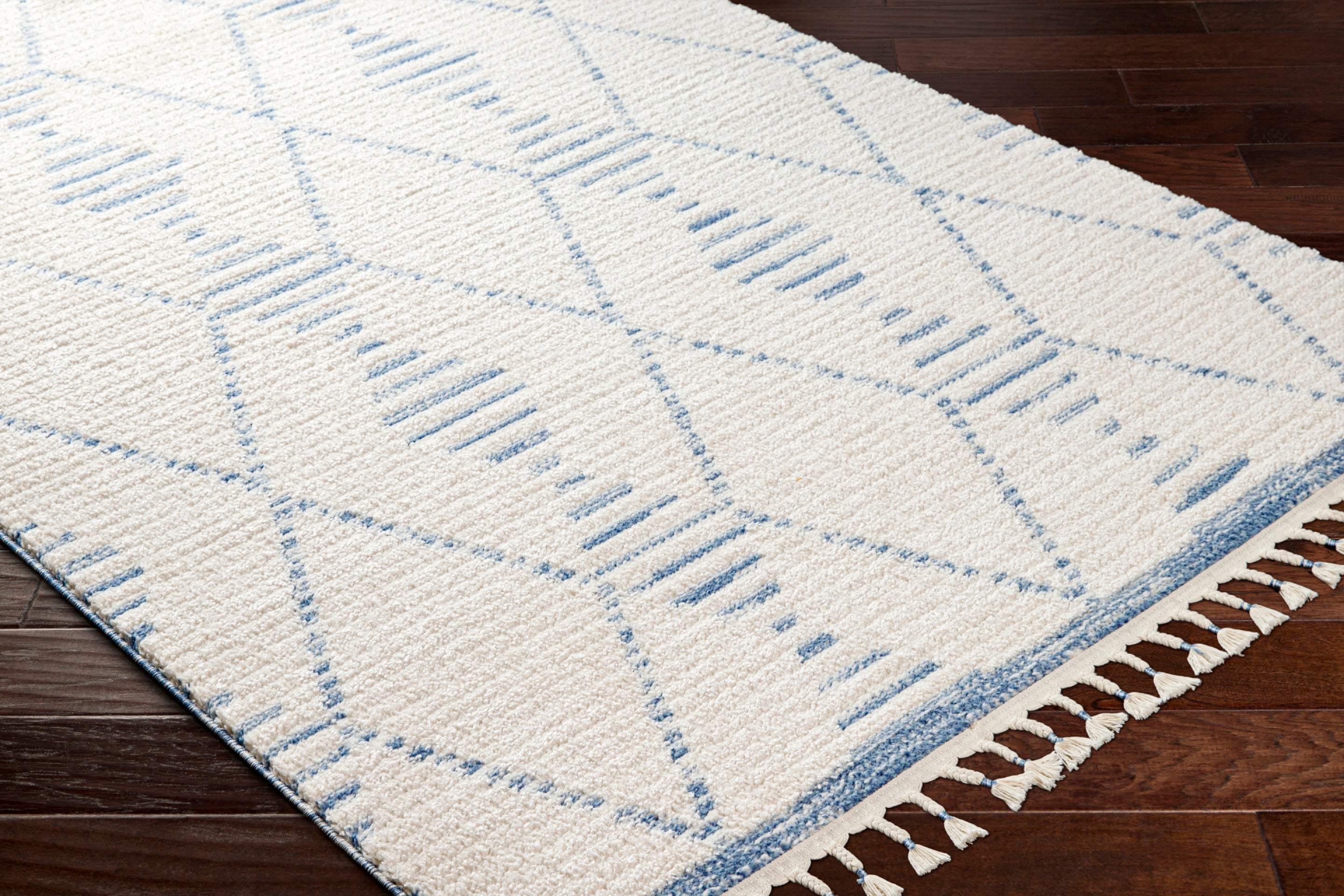 Valencia Machine Woven Rug Livabliss Valencia