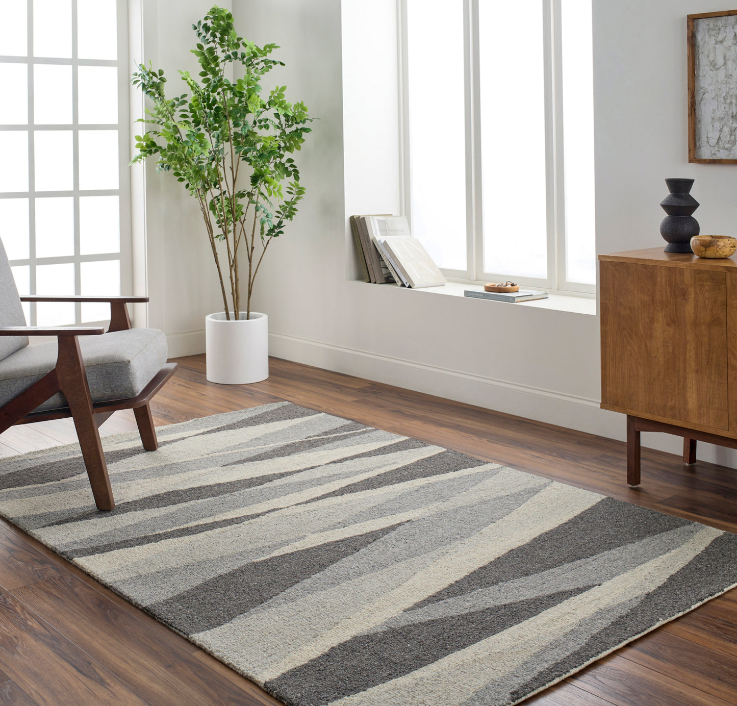Madelyn Handmade Rug Livabliss Madelyn