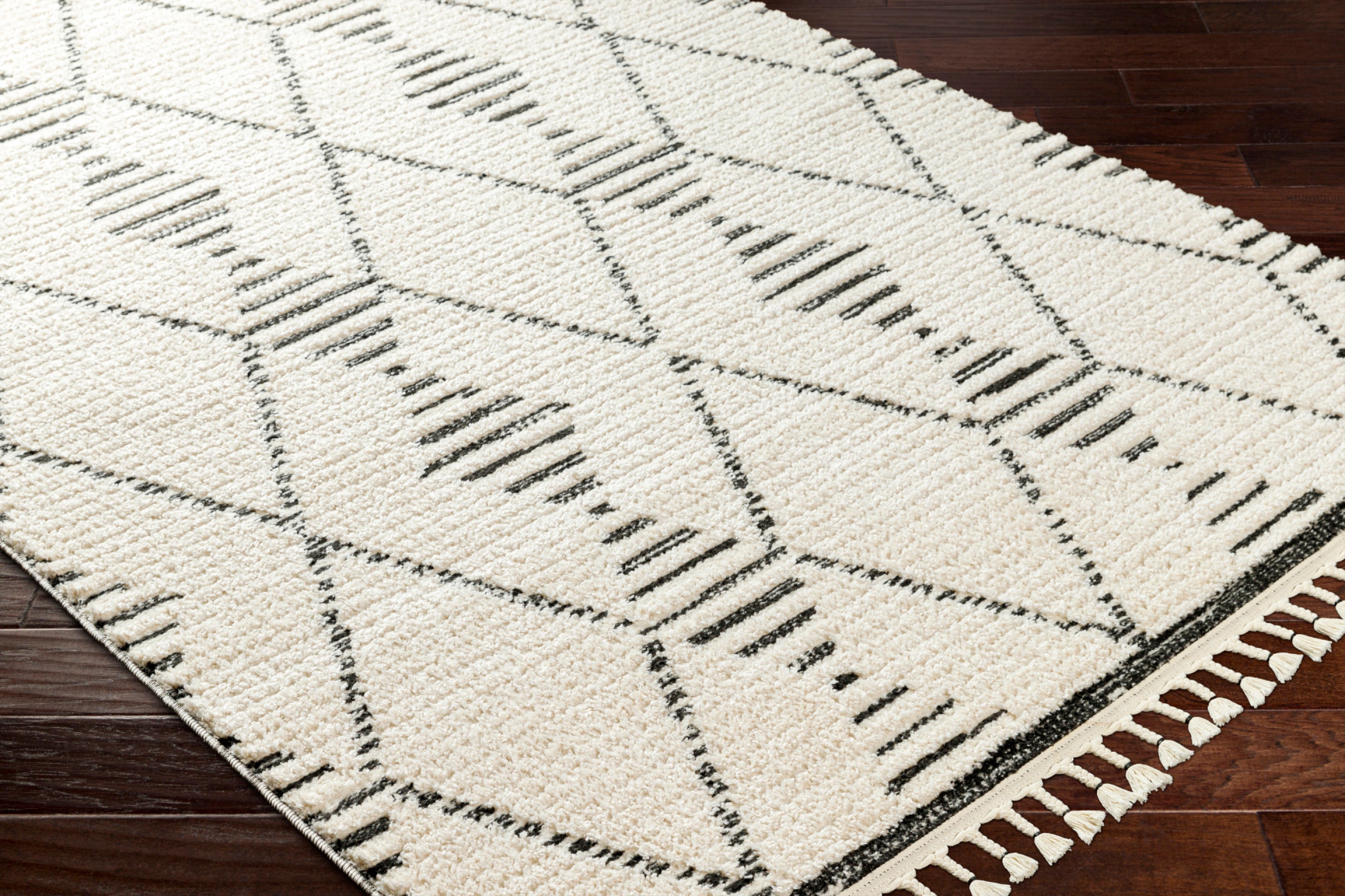 Valencia Machine Woven Rug Livabliss Valencia
