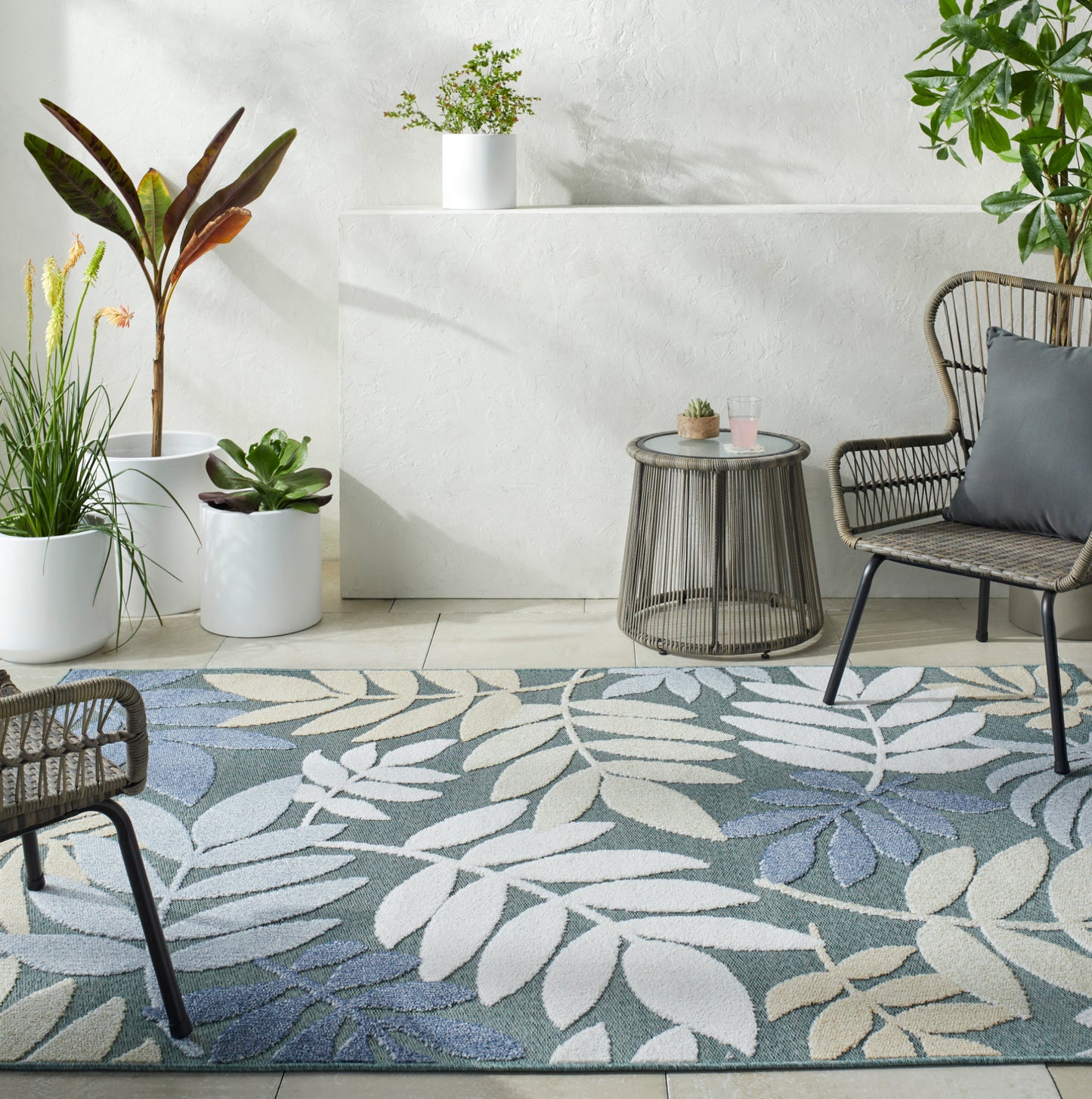 Lakeside Machine Woven Rug Livabliss Lakeside