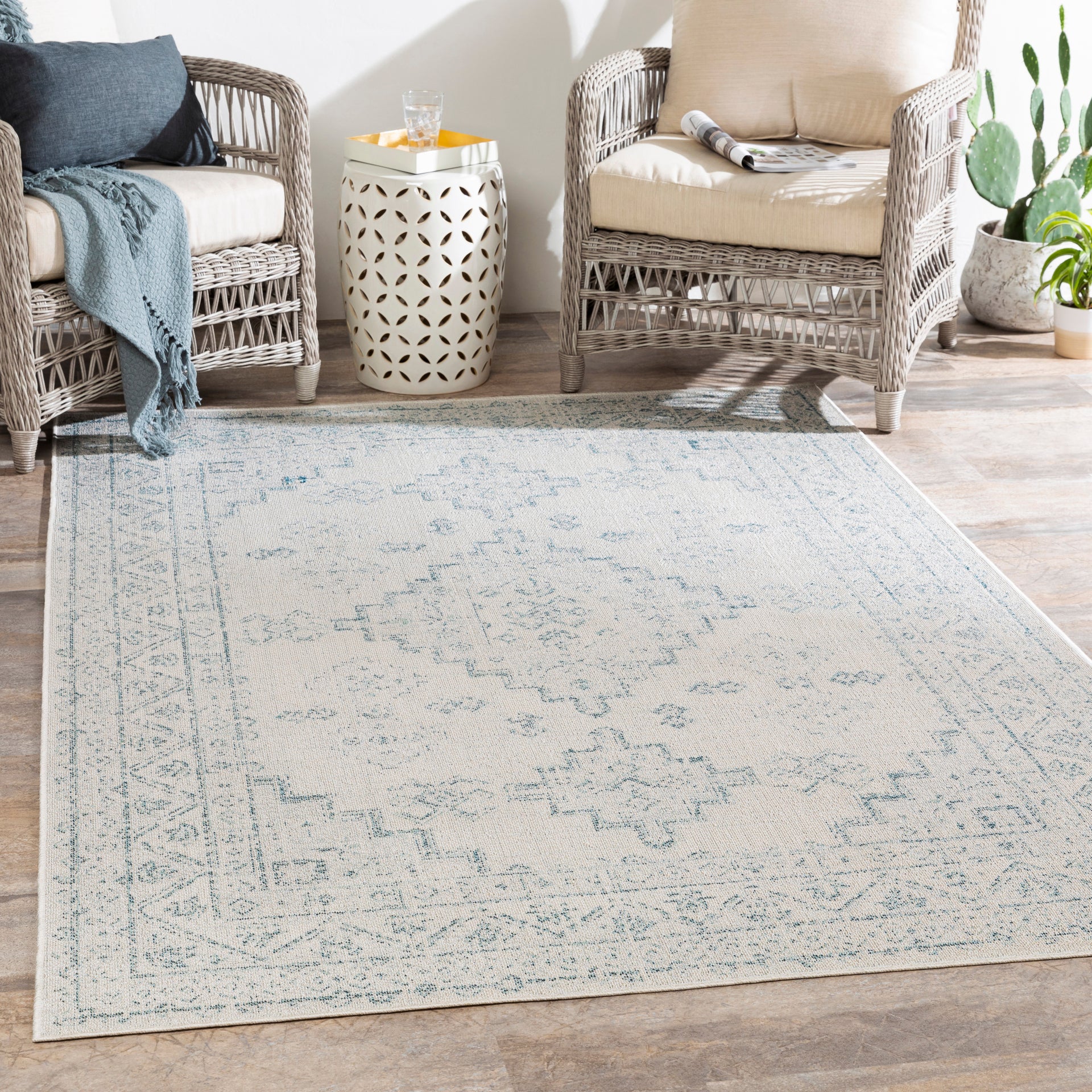 Veranda Machine Woven Rug Livabliss Veranda