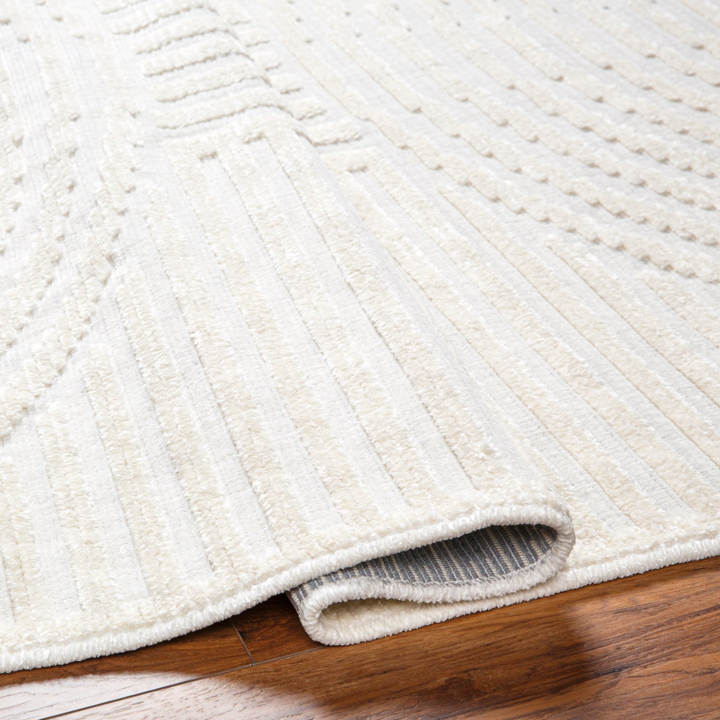 Lyna Machine Woven Rug Livabliss Lyna