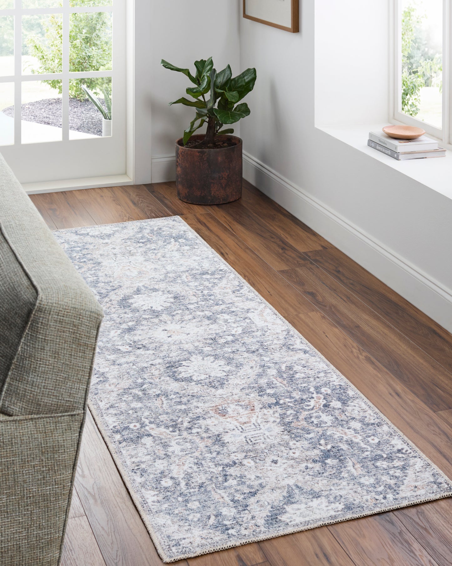Lorelai Machine Woven Rug Vivir X Livabliss Lorelai