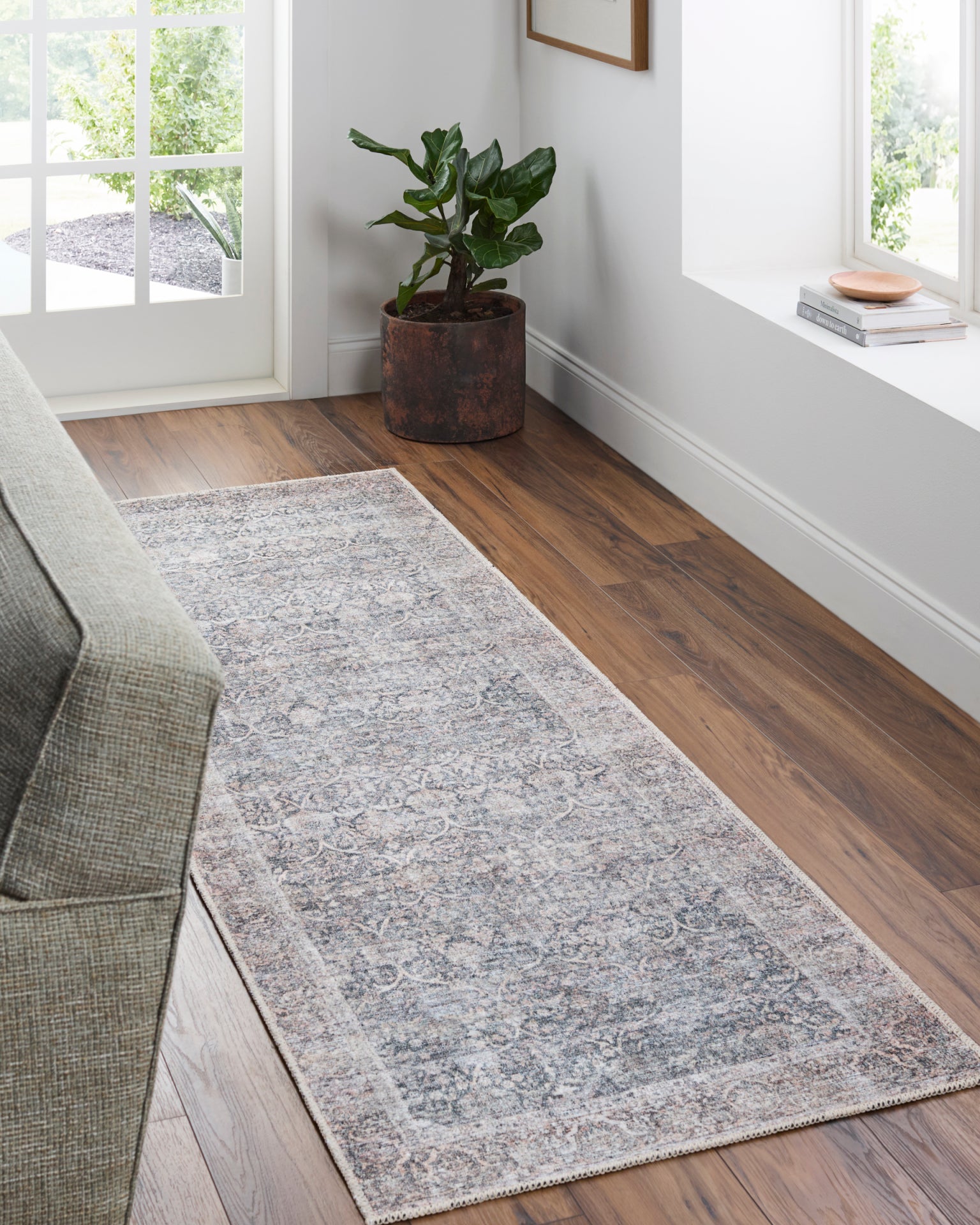 Lorelai Machine Woven Rug Vivir X Livabliss Lorelai