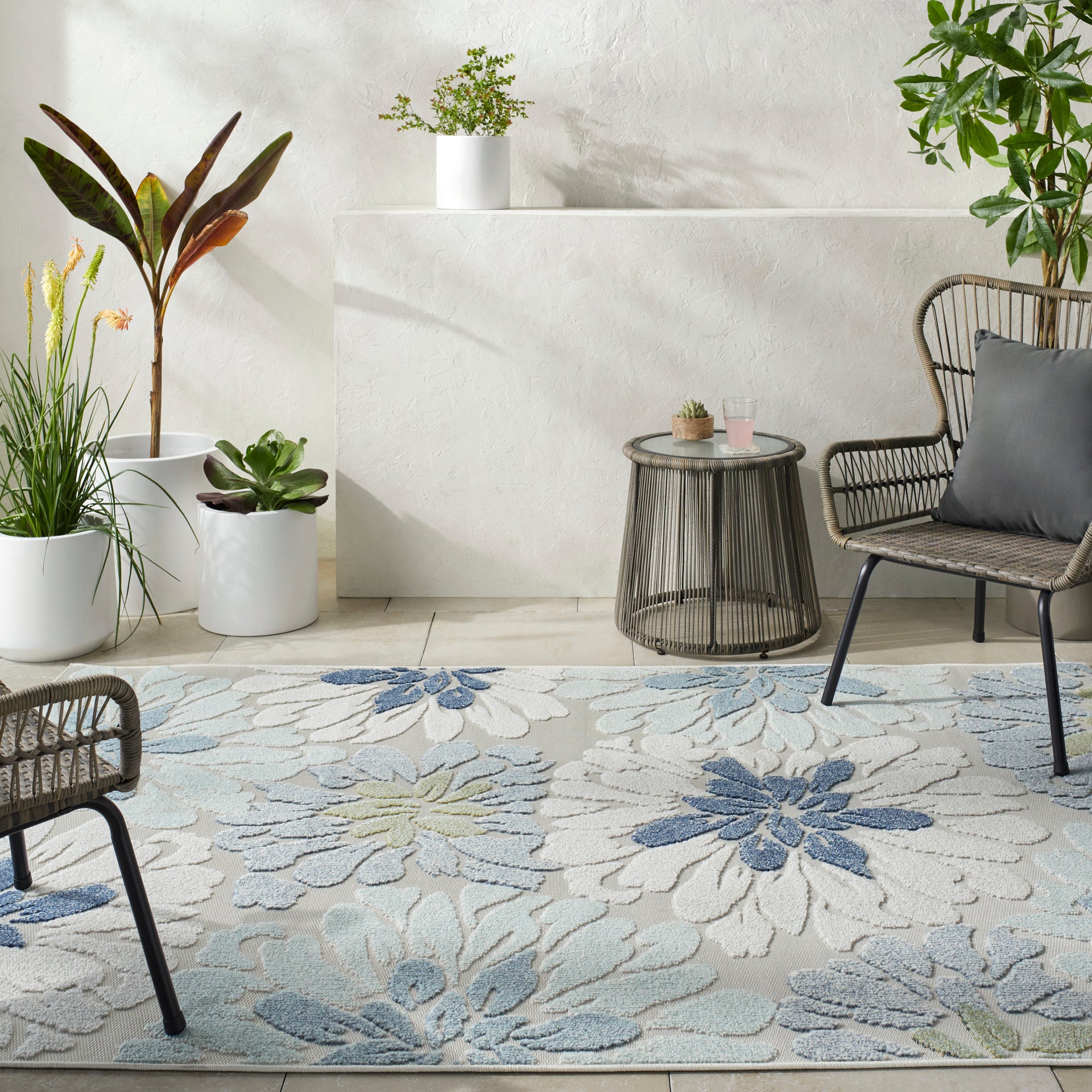Lakeside Machine Woven Rug Livabliss Lakeside