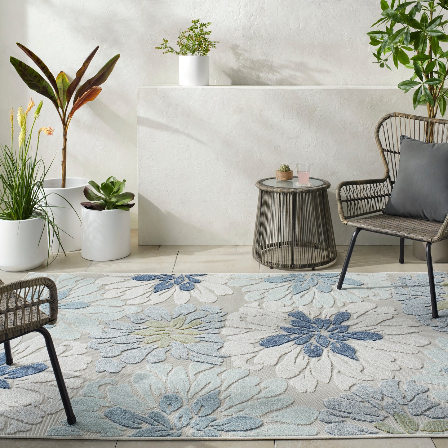 Lakeside Machine Woven Rug Livabliss Lakeside