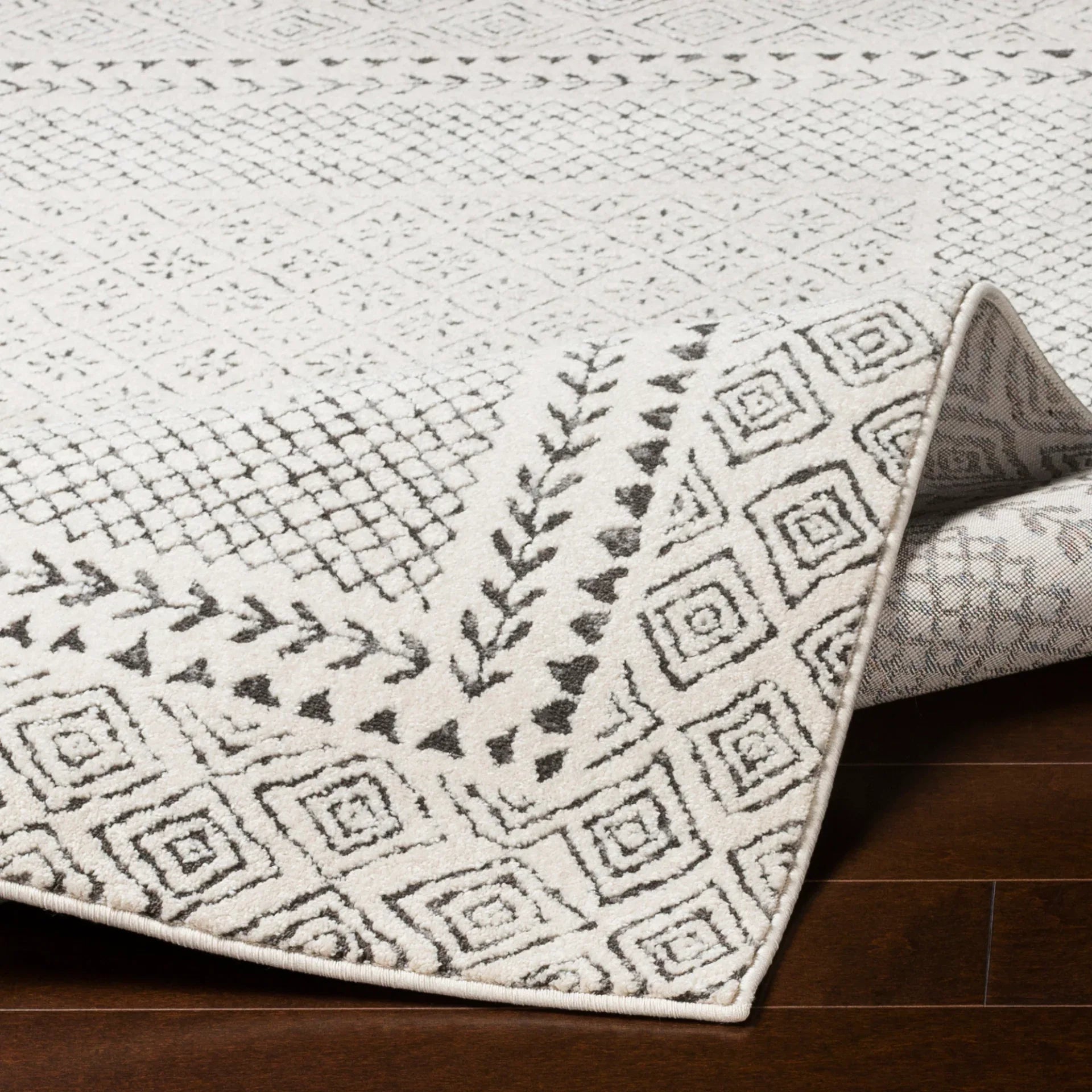 Bahar Machine Woven Rug Livabliss Bahar